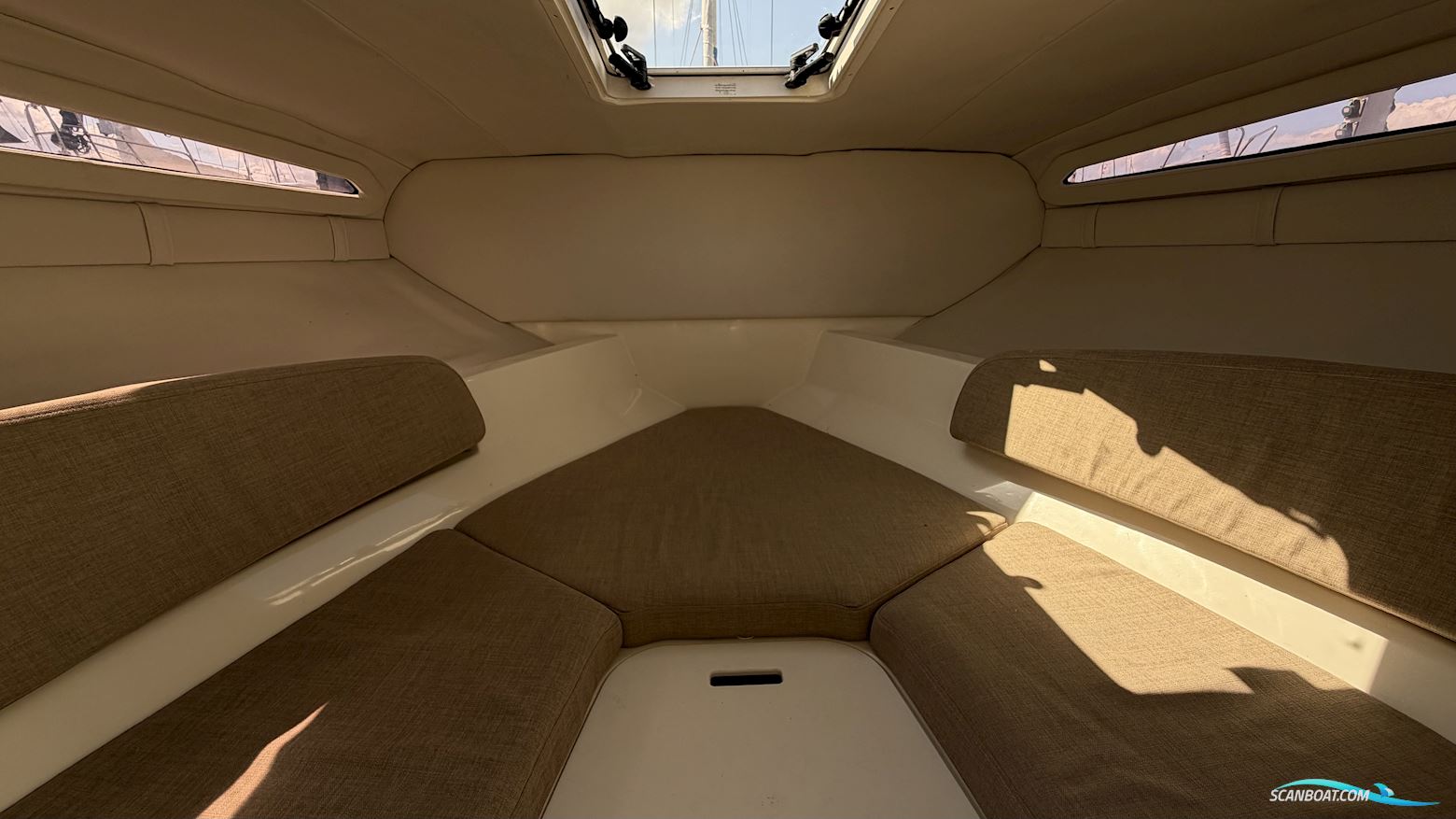 Bayliner VR5 Cuddy