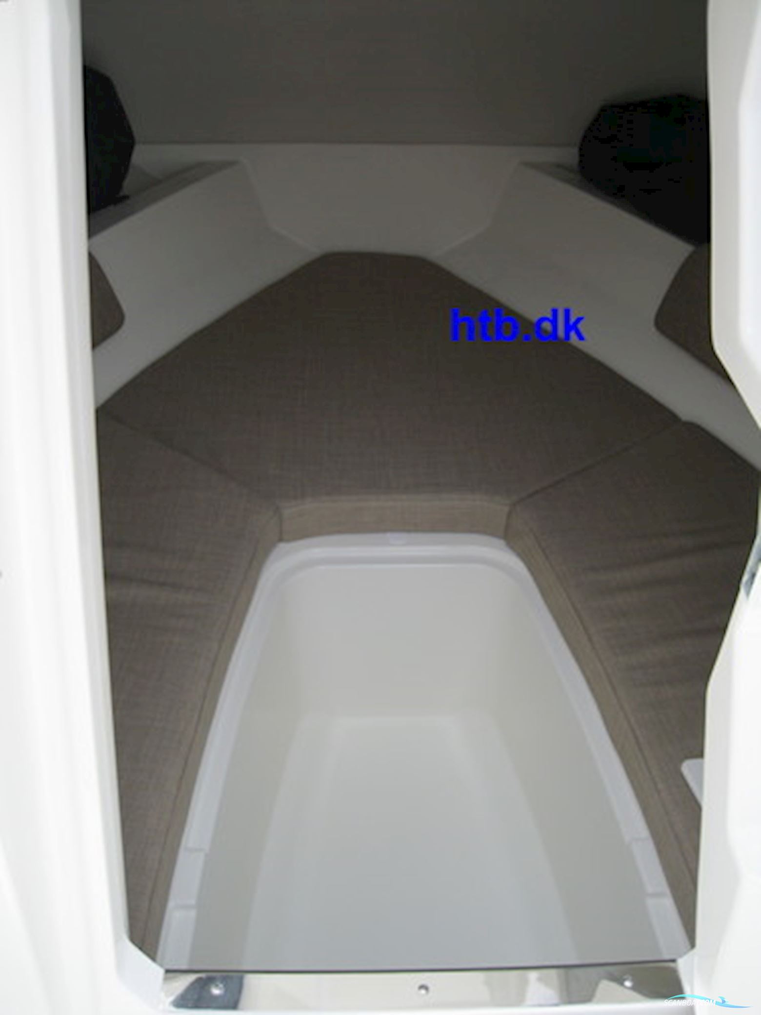 Bayliner VR5 OB Cuddy m/Mercury F150 hk Racing XL DS V6, Hvid - Solgt !