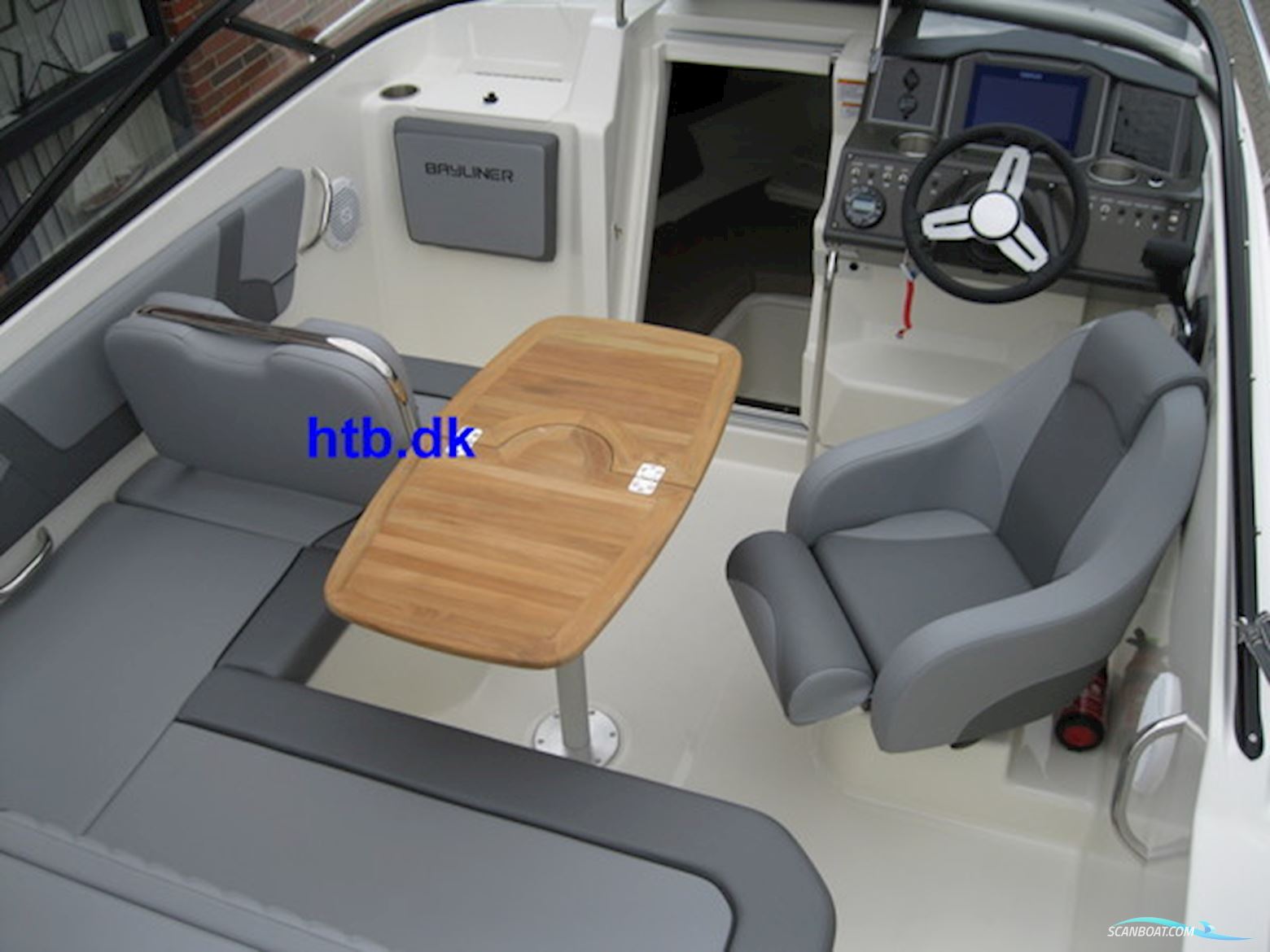 Bayliner VR5 OB Cuddy m/Mercury F150 hk Racing XL DS V6, hvid - VINTERKAMPAGNE !