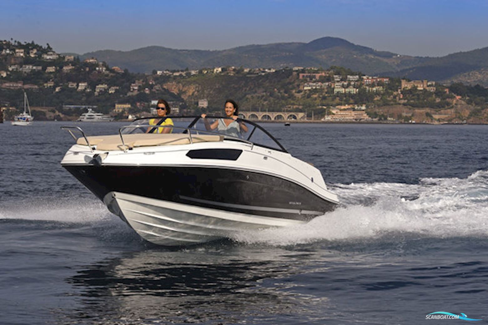 Bayliner VR5 OB Cuddy