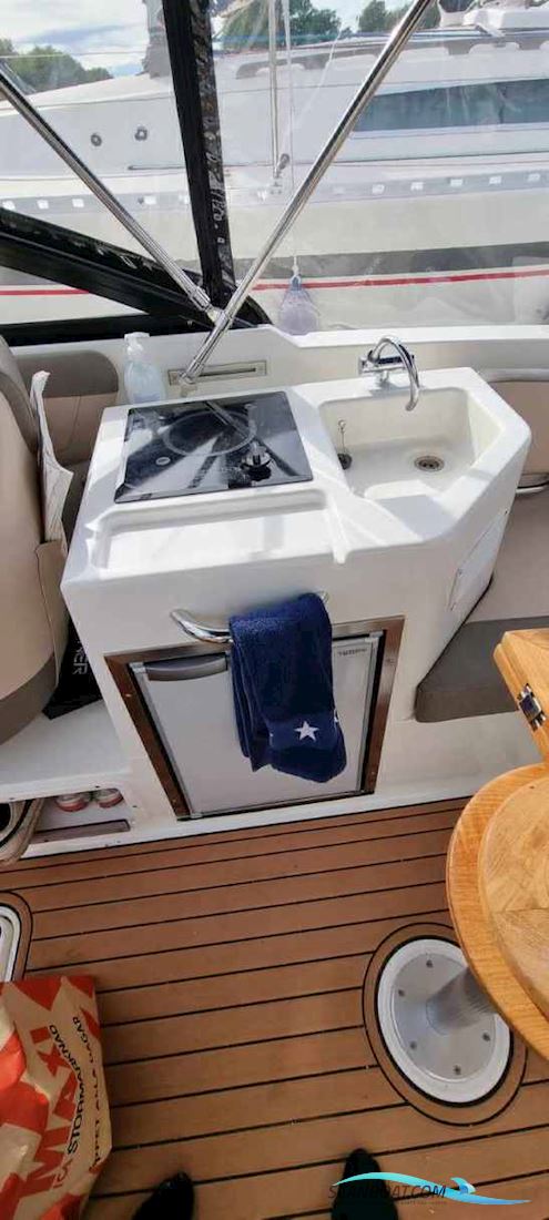 Bayliner VR6 - Mercruiser 4.5L