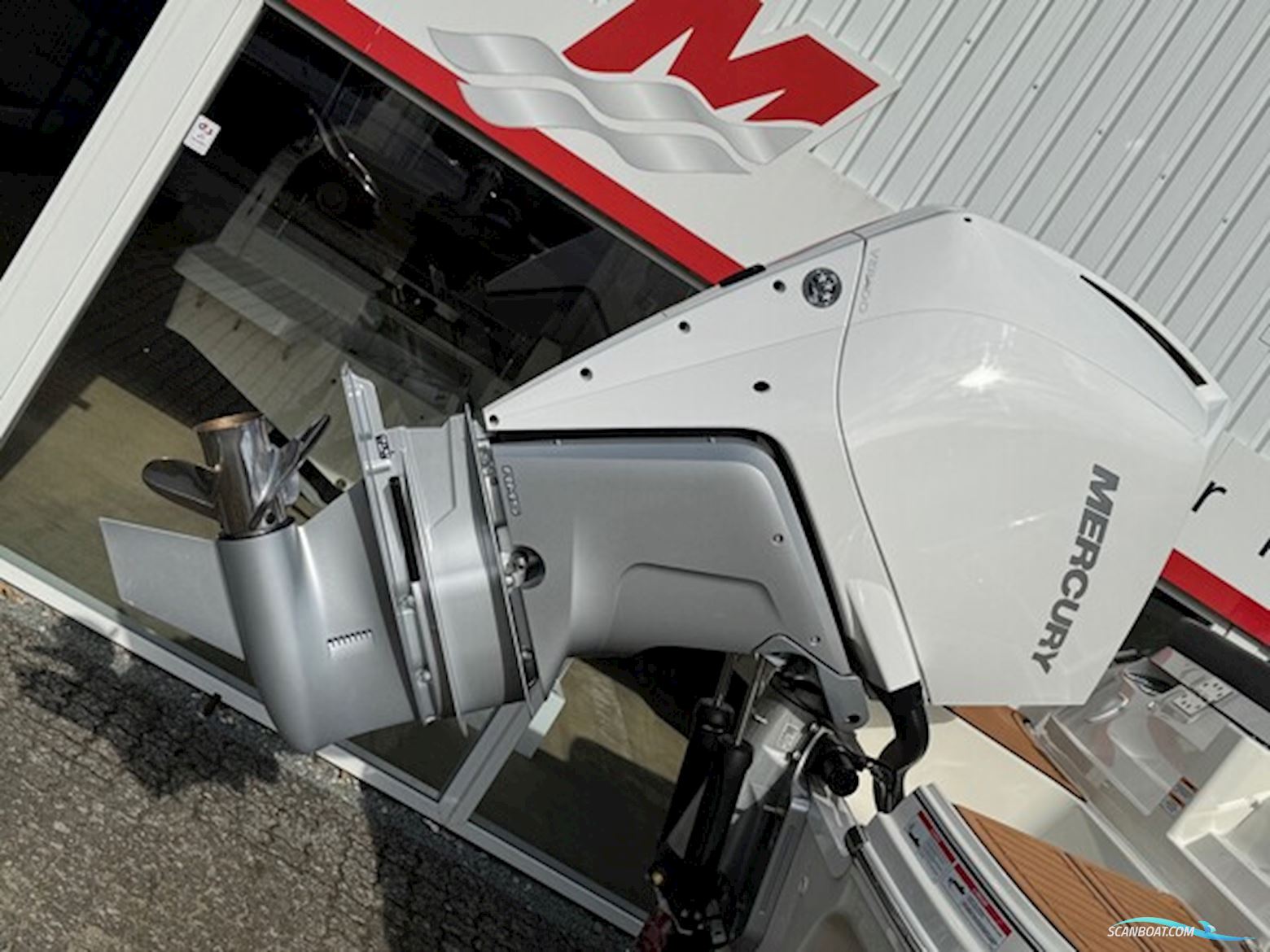 Bayliner VR6 Cuddy med F250 Mercury Verado AM DS XL V8 CF - Anvisningssalg.