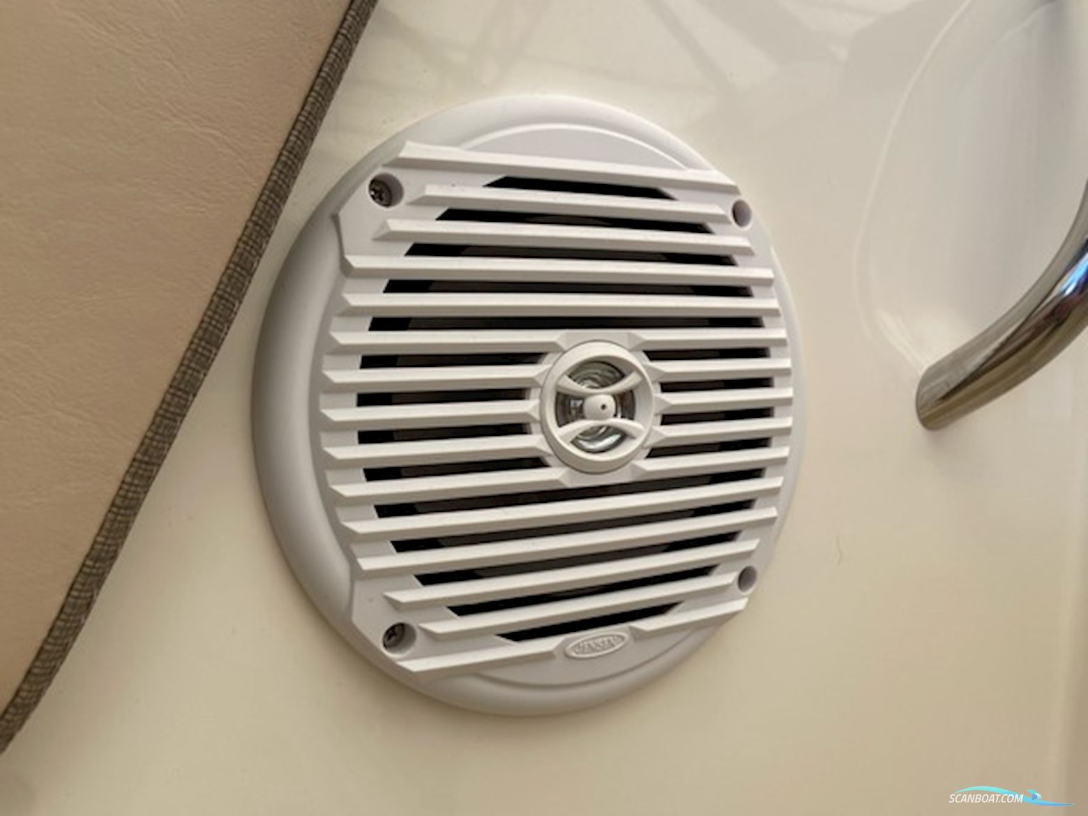 Bayliner VR6 Cuddy, MerCruiser 6,2 MPI...