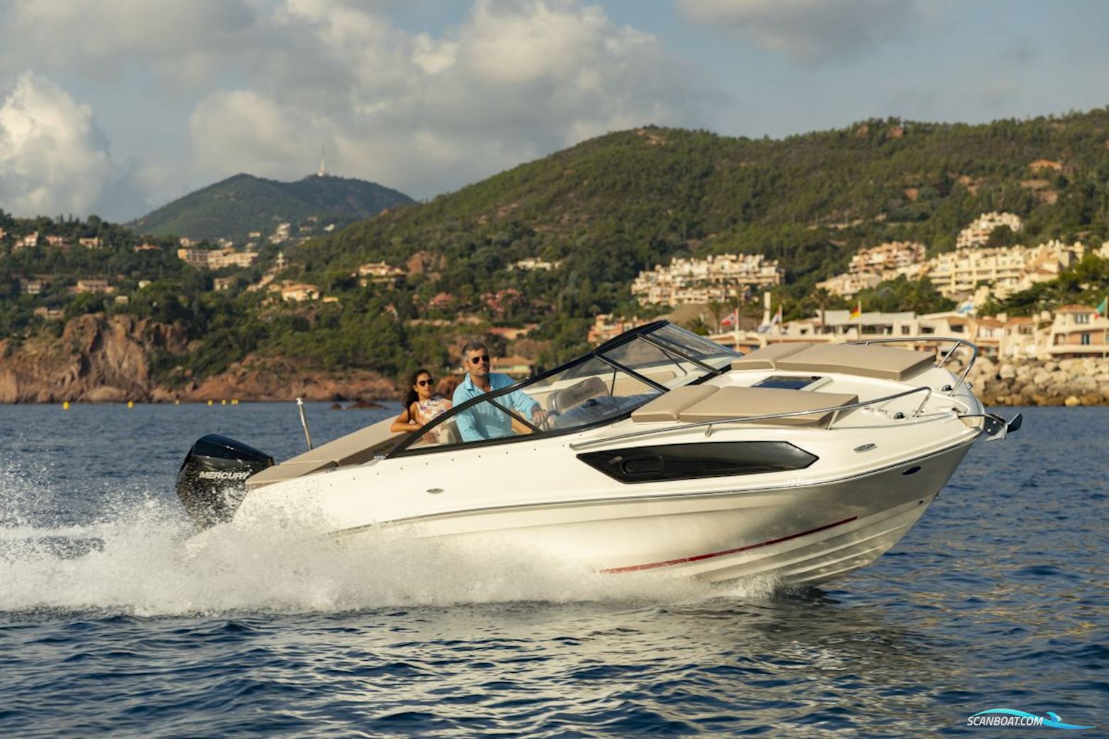 Bayliner VR6 Cuddy Motorboot 2025, Dänemark