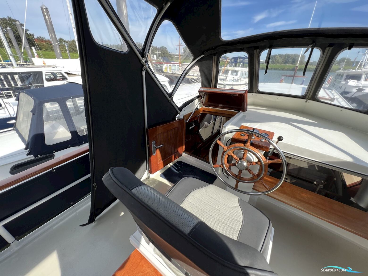 Beachcraft 11.30 AK Cabrio