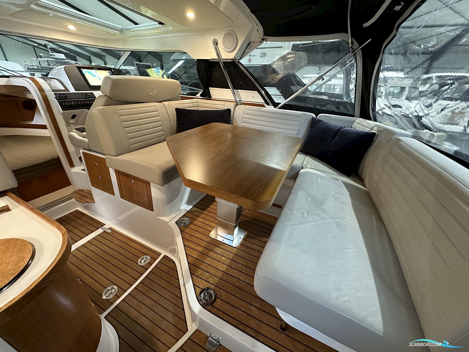 Begagnad Aquador 28 HT -21