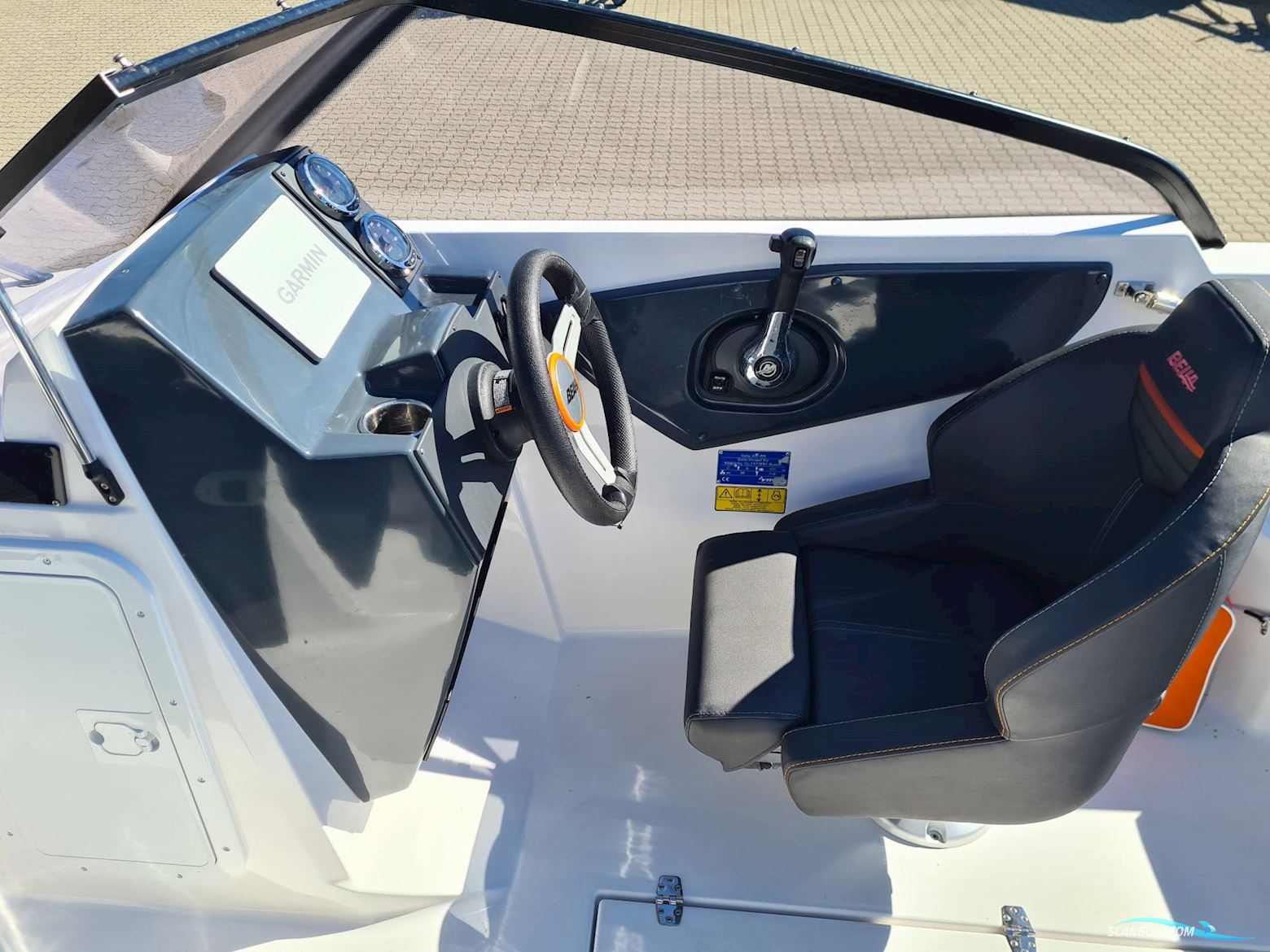 Bella 500 BR - 80 HK Mercury/Udstyr