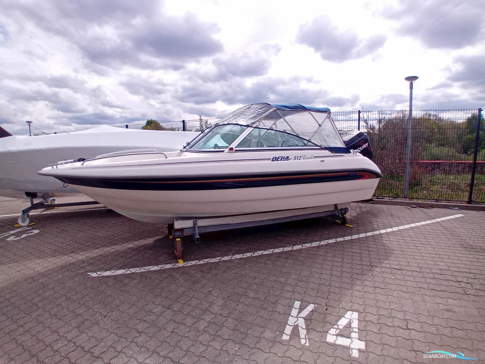 Bella 512 Excel Bowrider m/115 hk Mercury 4-Takt Efi