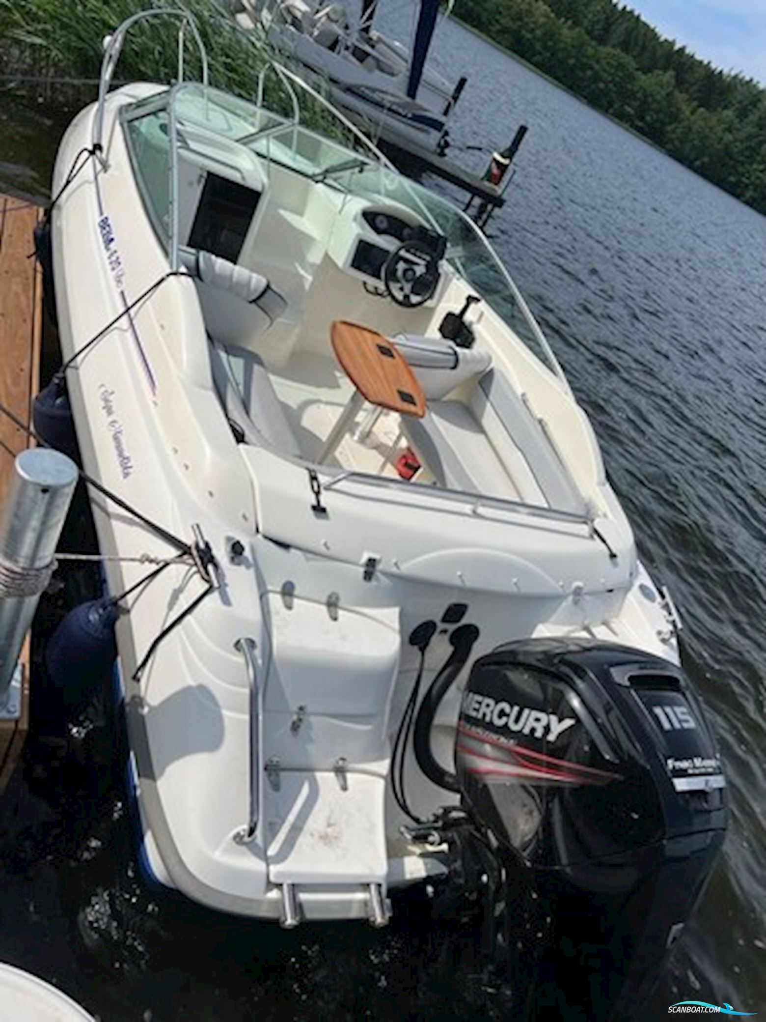 Bella 620 DC – 2005 Med Mercury 115 HK Efi – 2018 • Super Velholdt Kvalitets-Dagcruiser