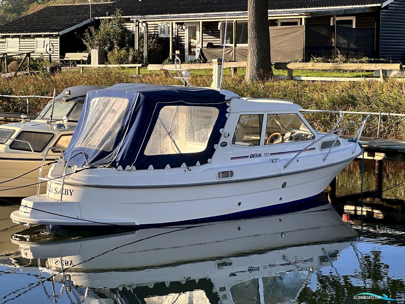 Bella 703