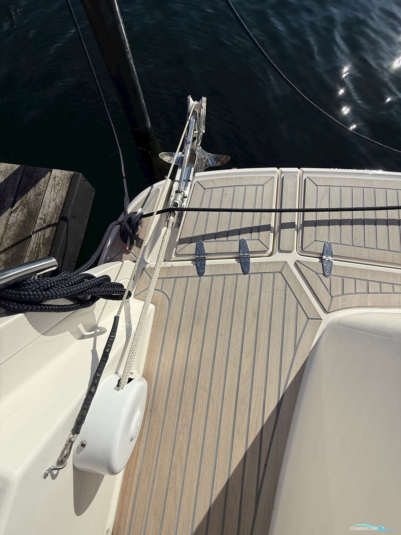 Bella 9000 Utroligt Rummelig Familiebåd