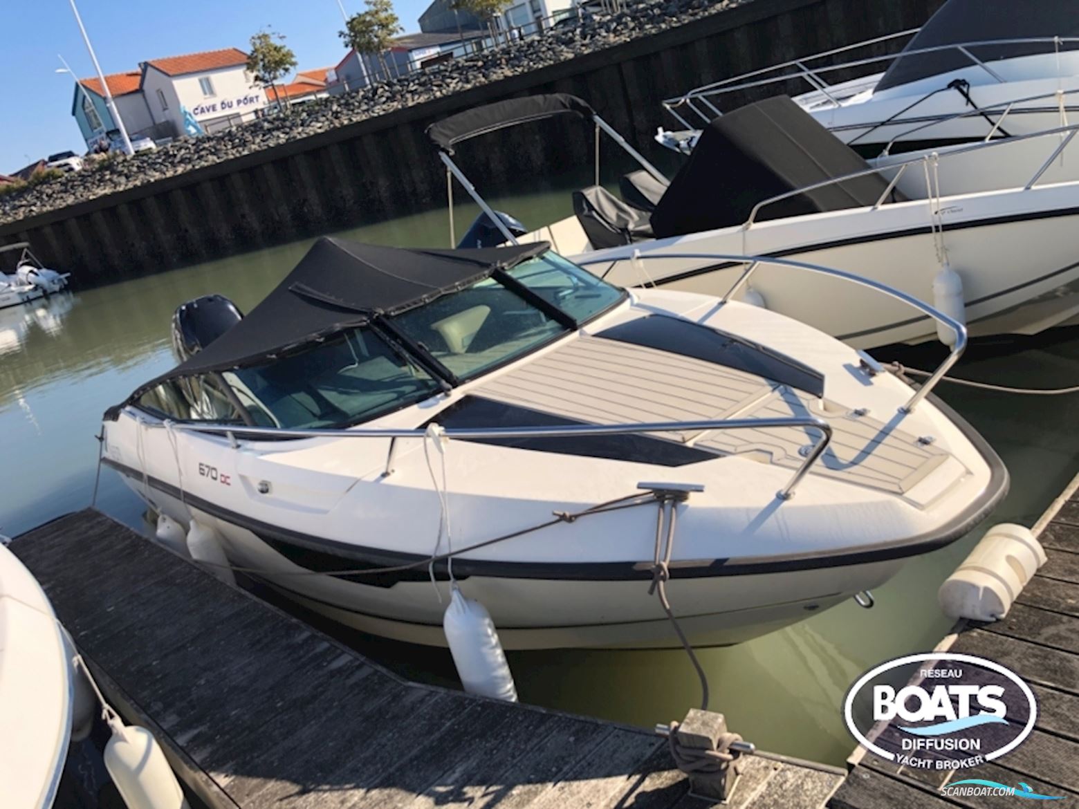 Bella-Veneet OY Flipper 670DC Motorboot 2014, mit Mercury motor, Frankreich