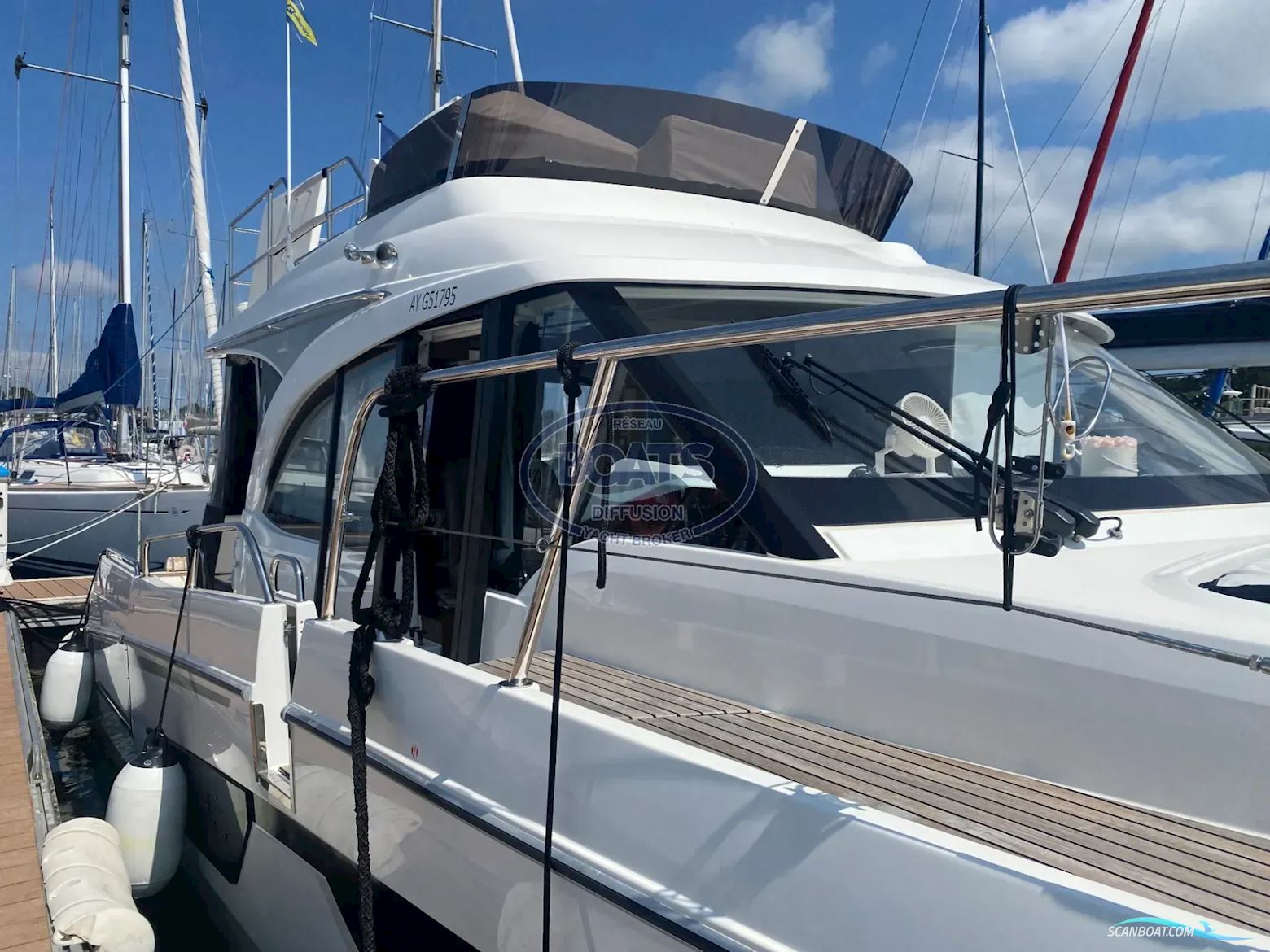 Beneteau Antares 11 Flybridge