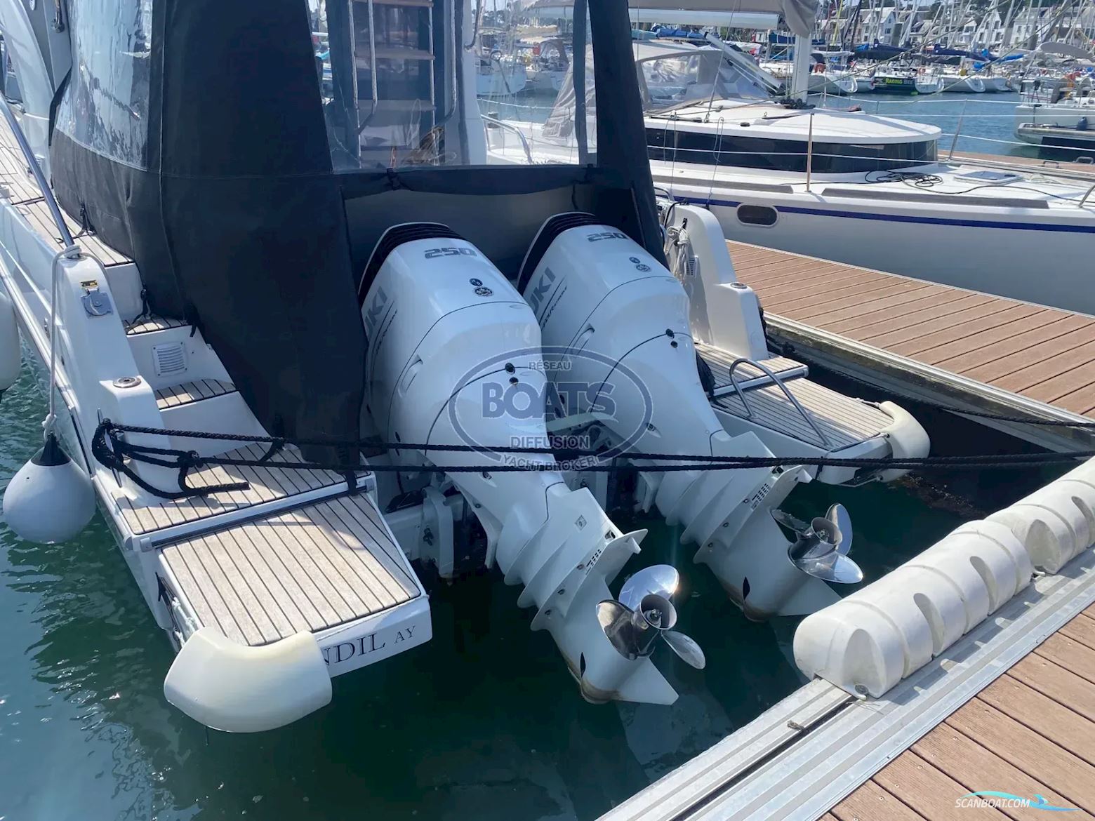 Beneteau Antares 11 Flybridge