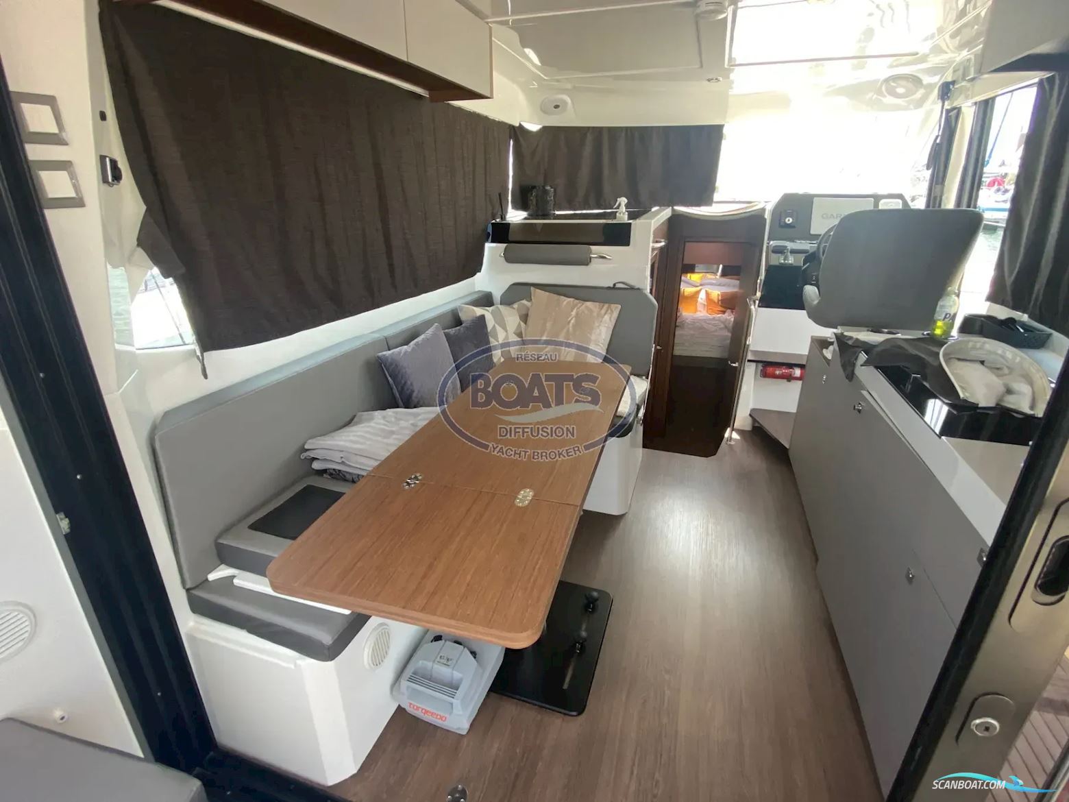 Beneteau Antares 11 Flybridge