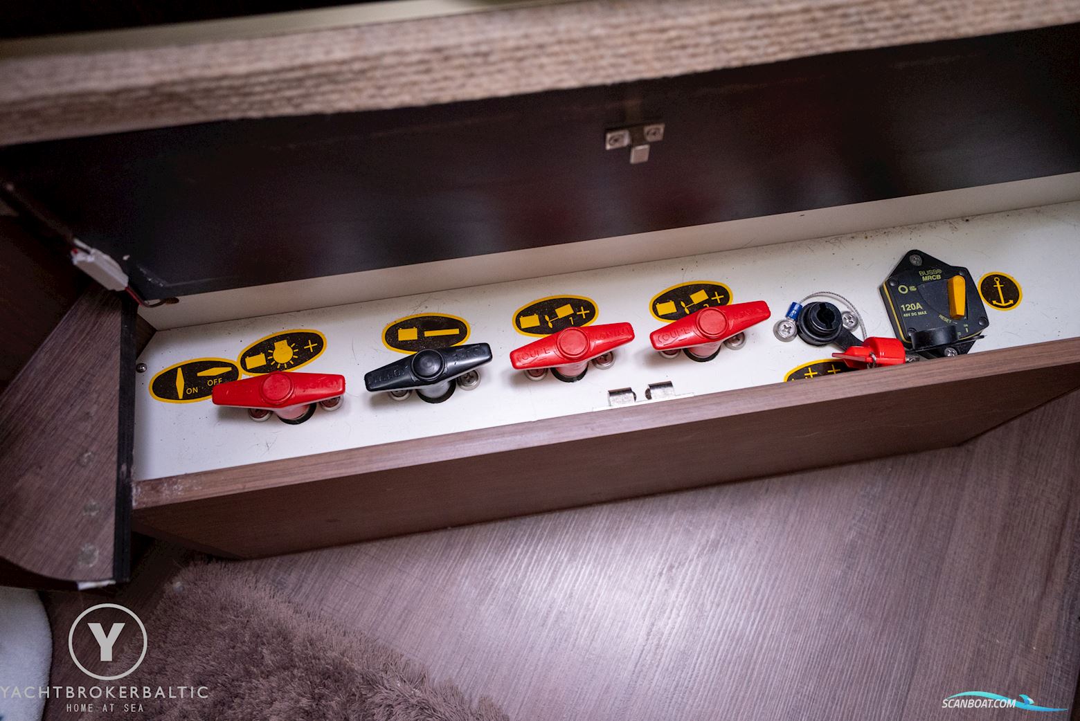 Beneteau Antares 11 OB