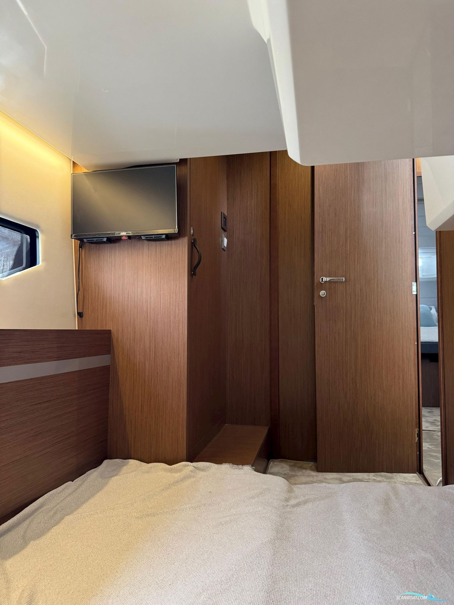 Beneteau Antares 12 Fly