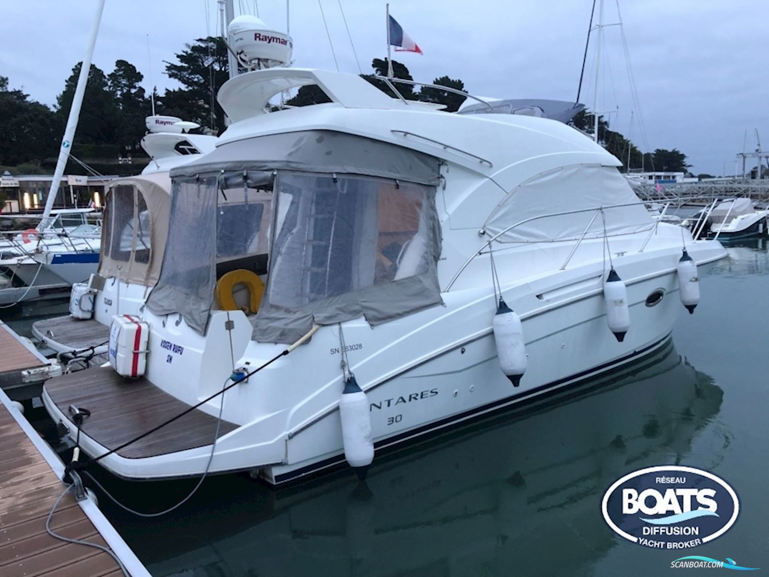 Beneteau Antares 30 Fly Motorboot 2012, mit Volvo motor, Frankreich