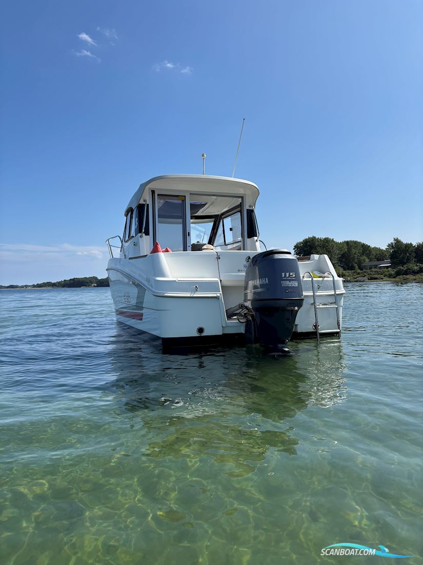 Beneteau Antares 680