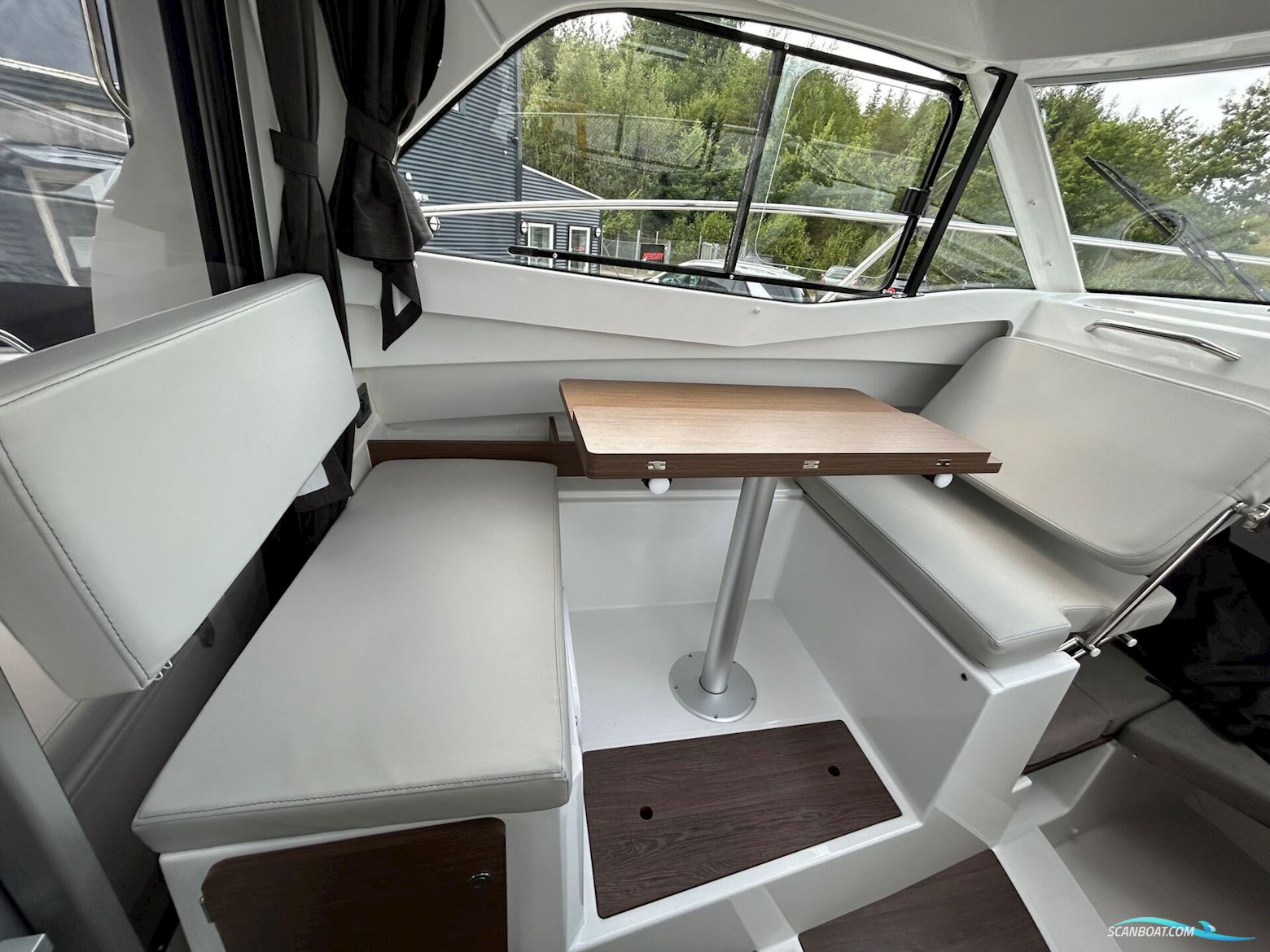 Beneteau Antares 7 OB V2