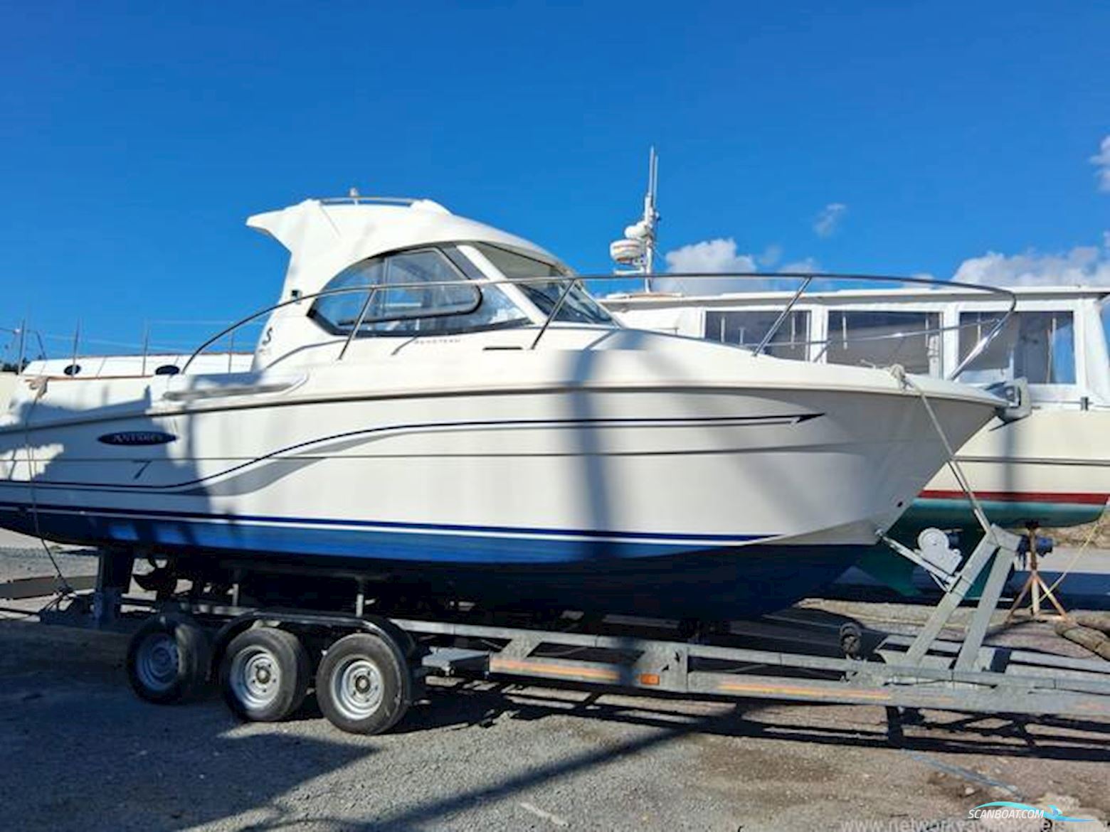 Beneteau Antares 7