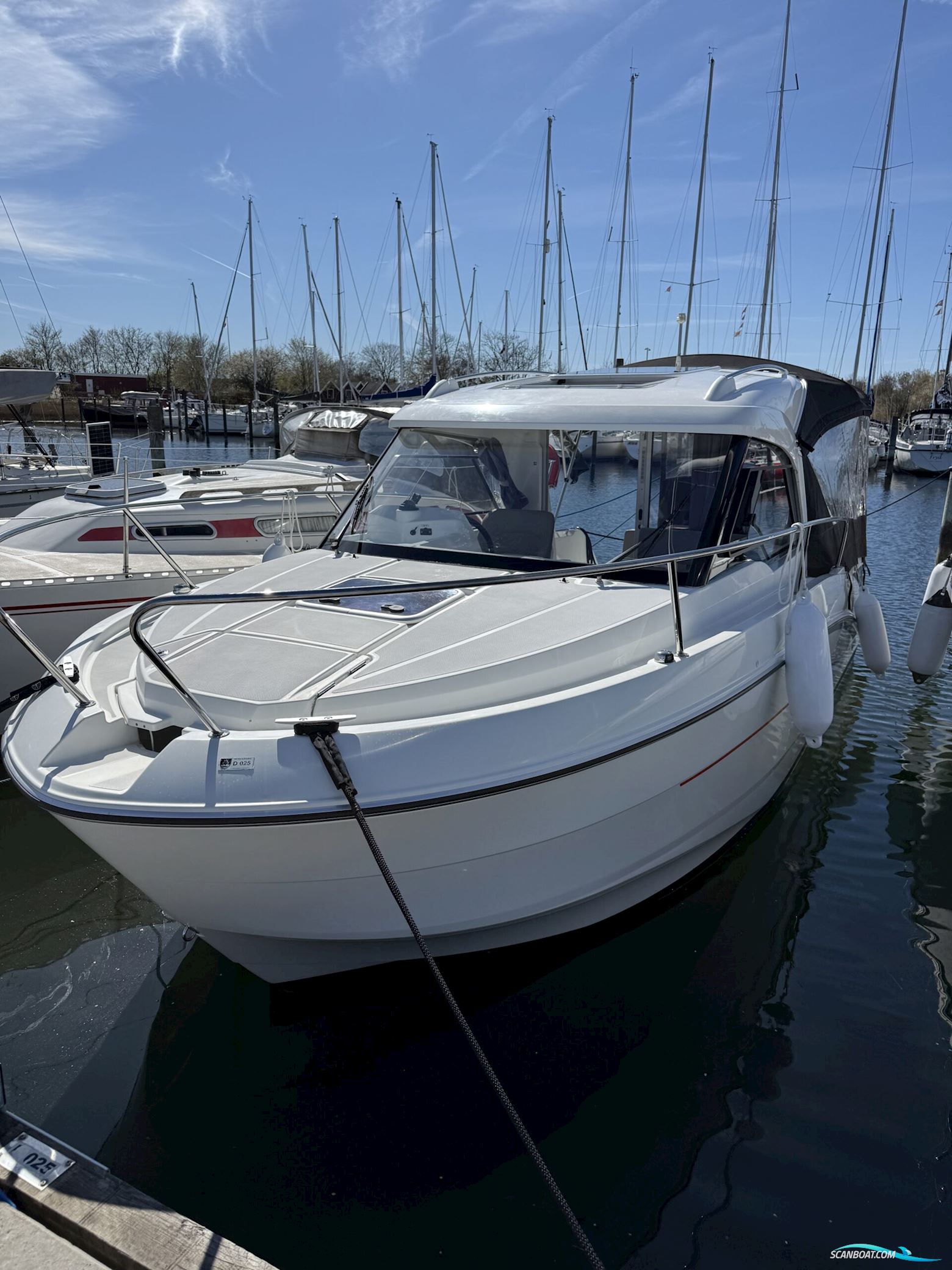 Beneteau Antares 7