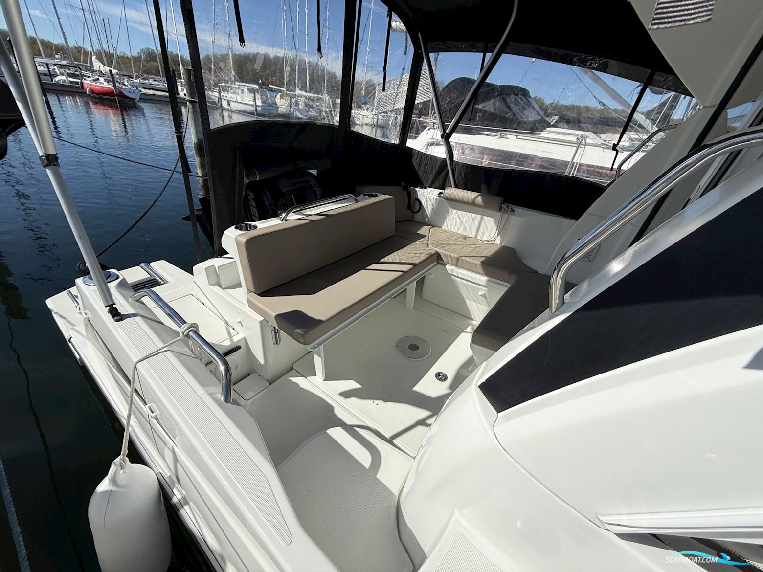 Beneteau Antares 7