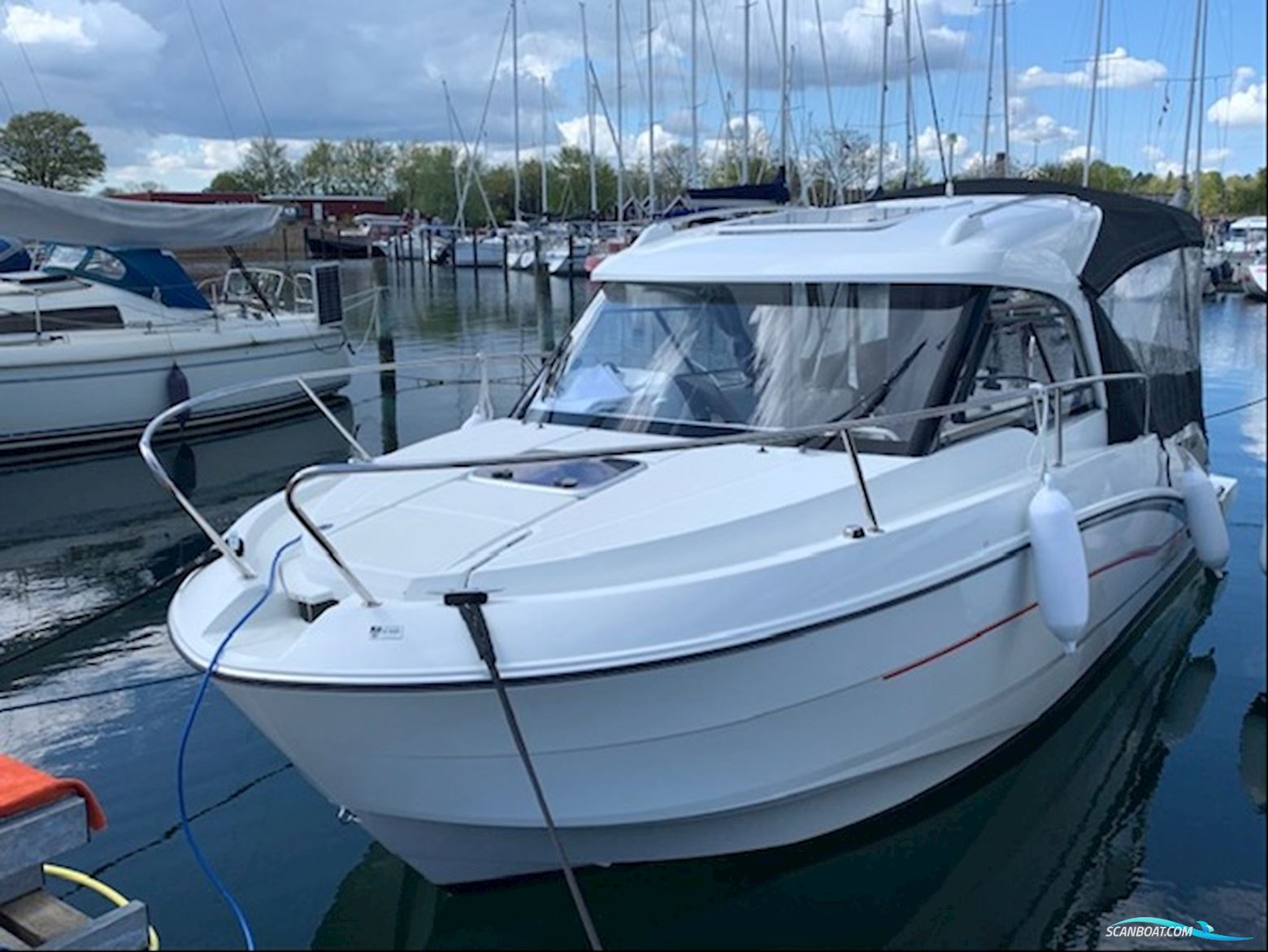Beneteau Antares 7