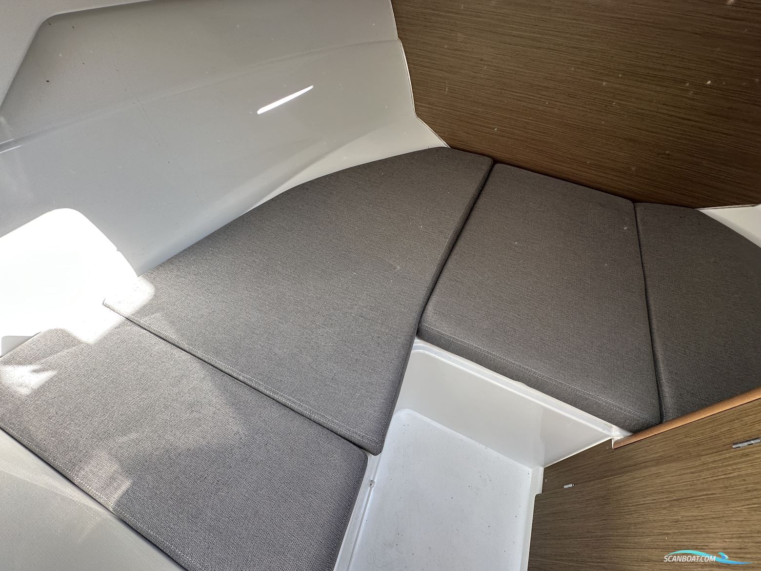 Beneteau Antares 7