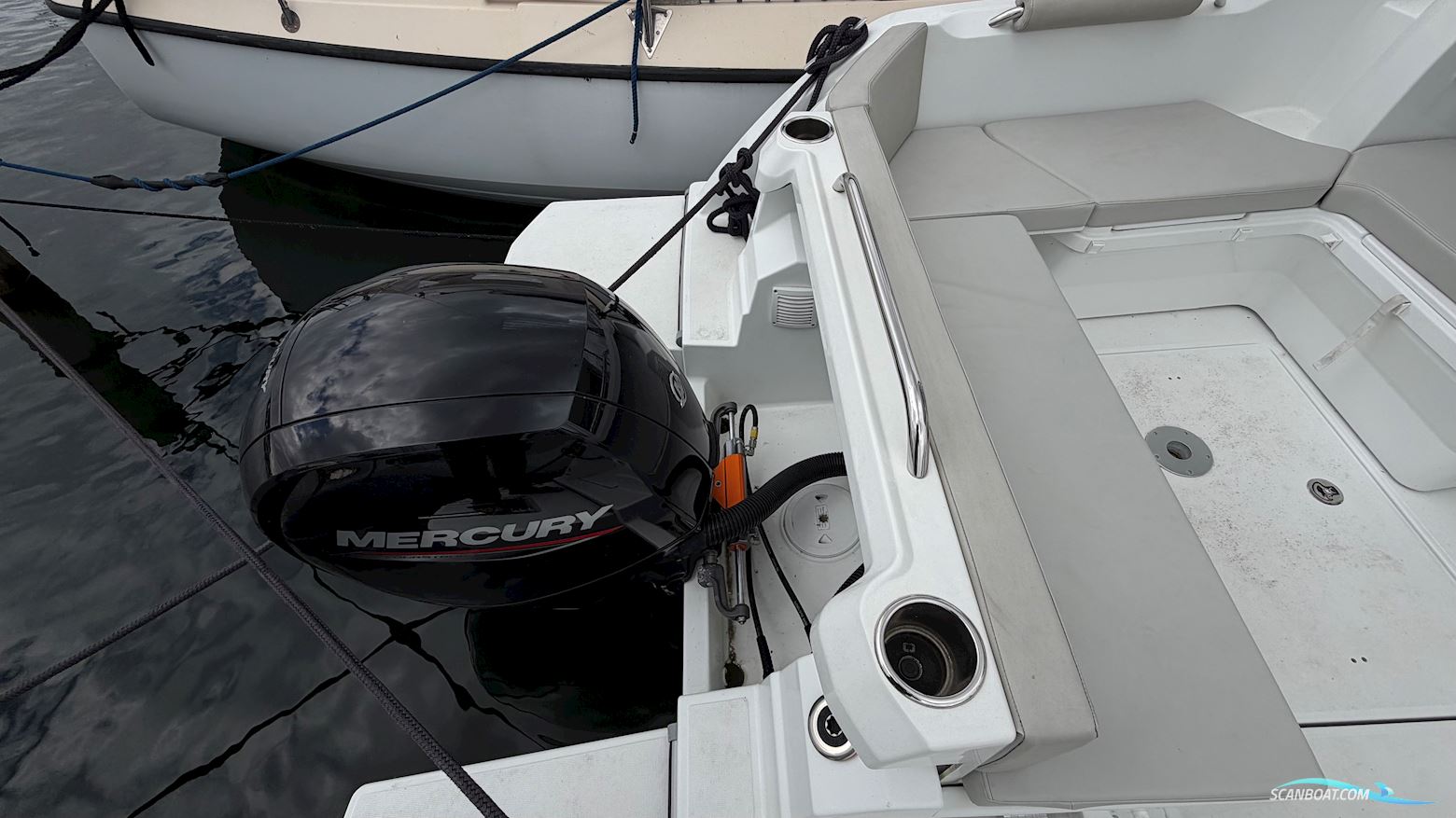 Beneteau Antares 7