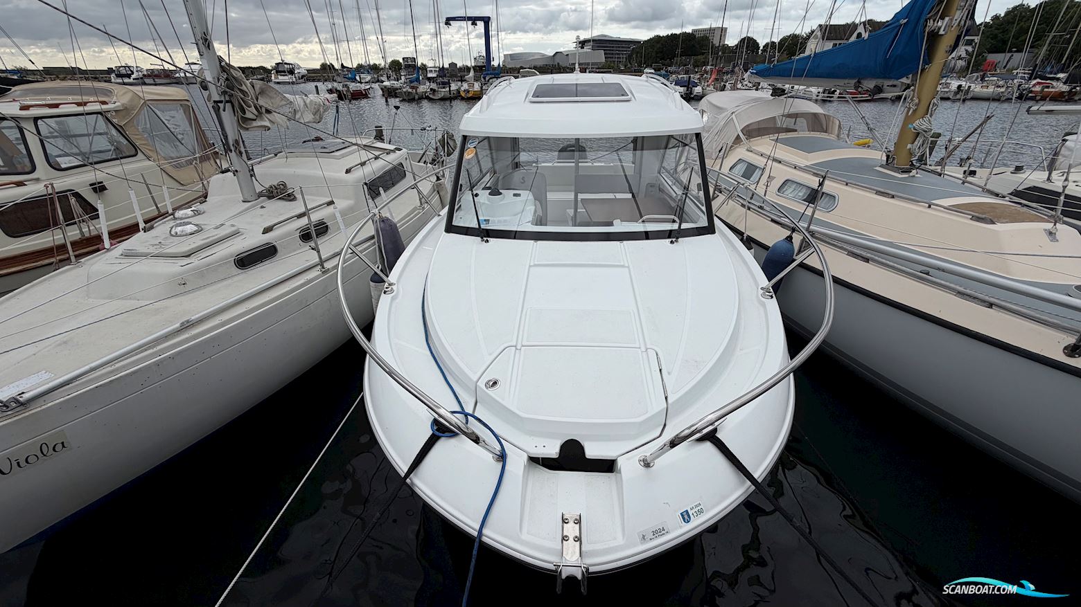 Beneteau Antares 7
