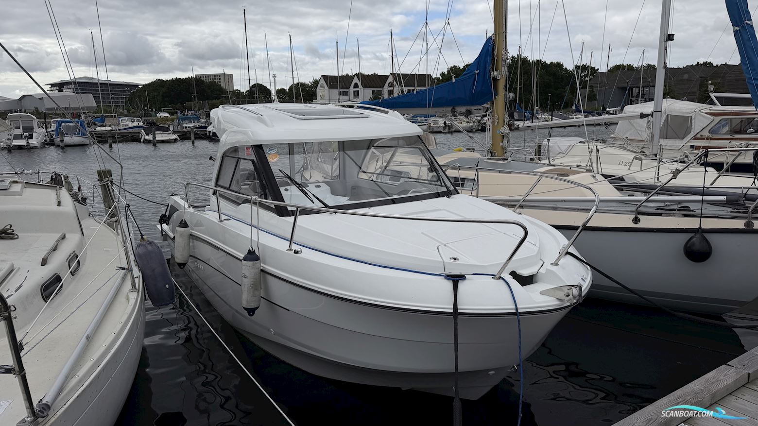 Beneteau Antares 7