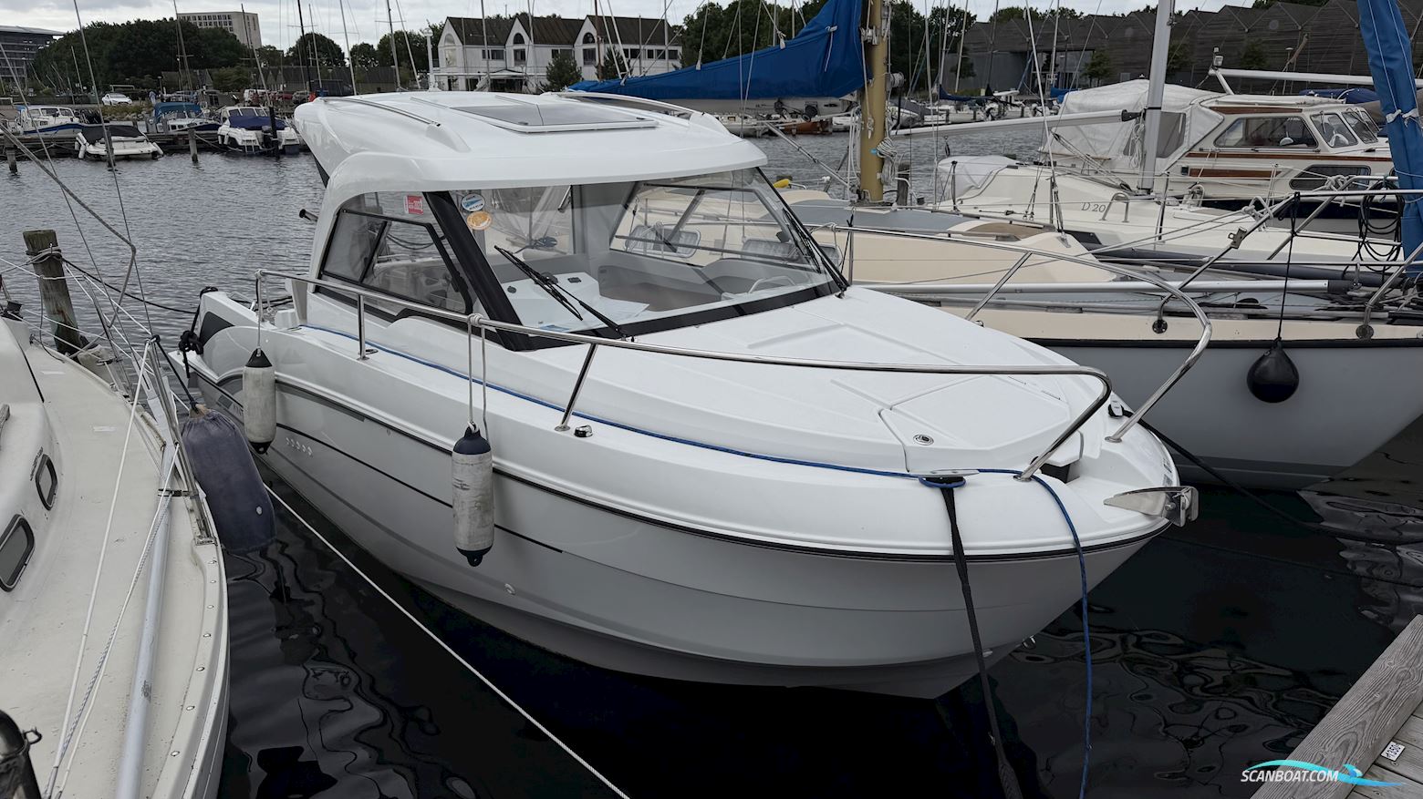 Beneteau Antares 7