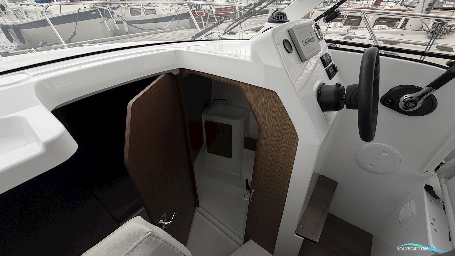 Beneteau Antares 7