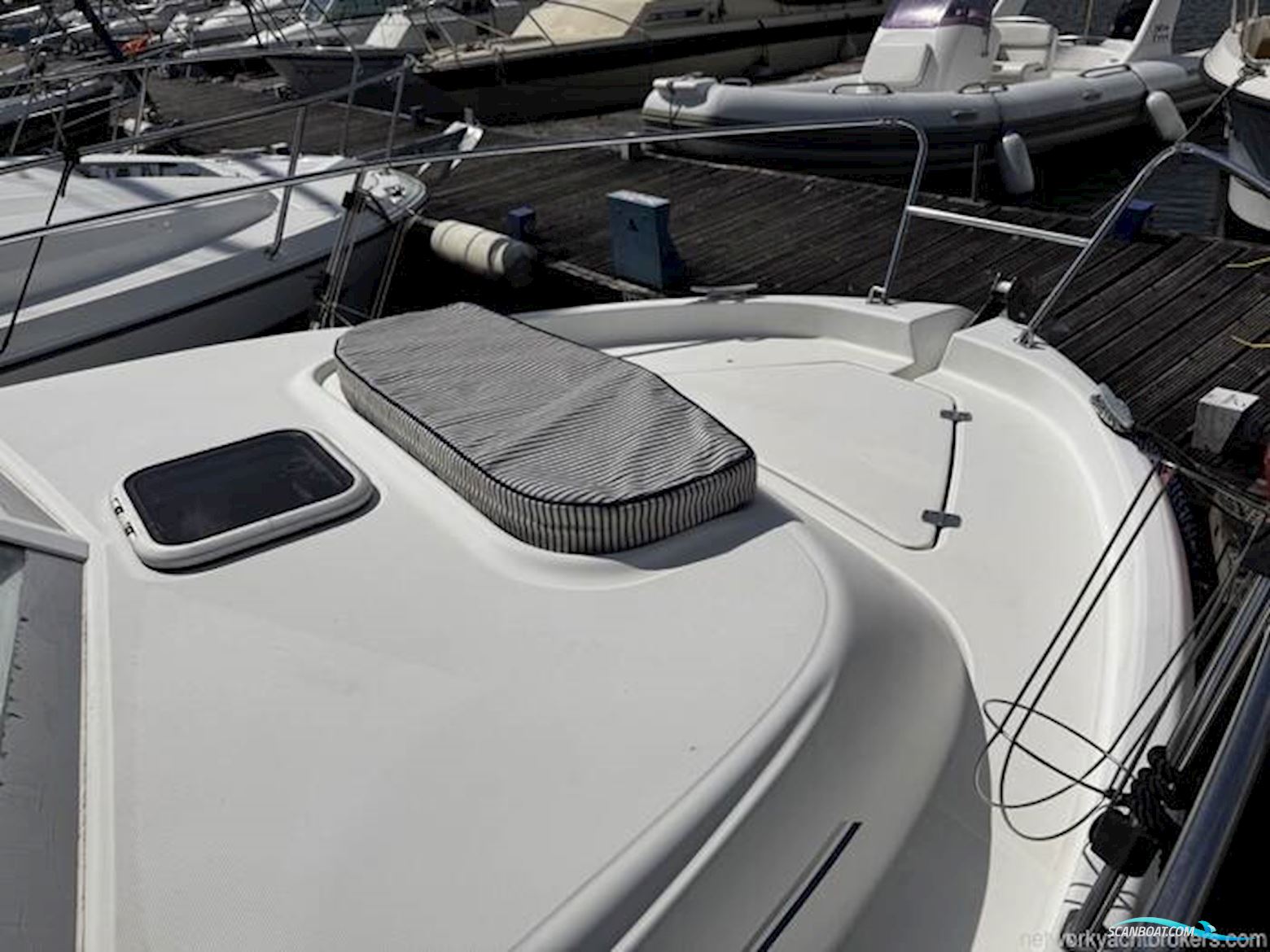 Beneteau Antares 710