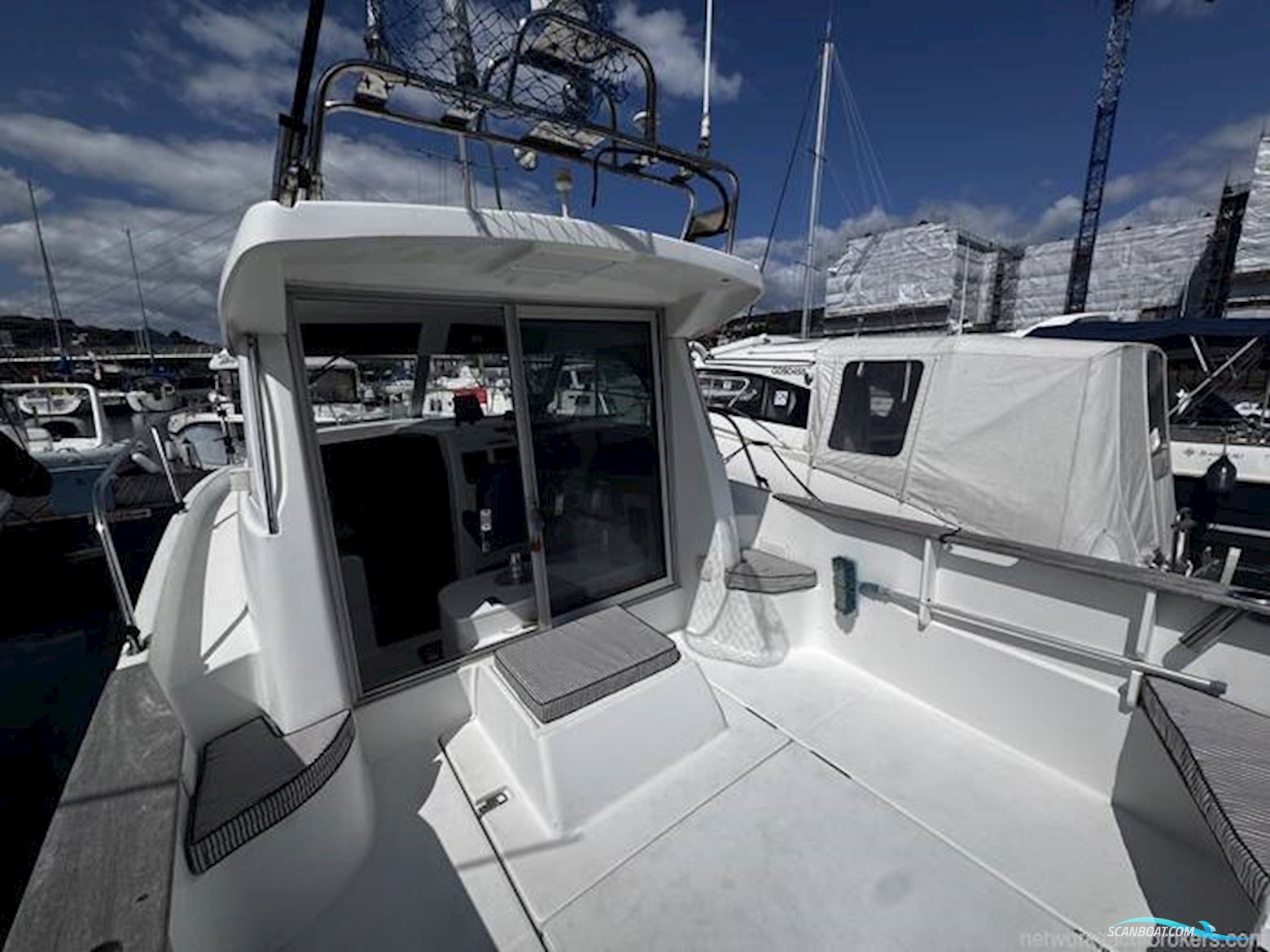 Beneteau Antares 710
