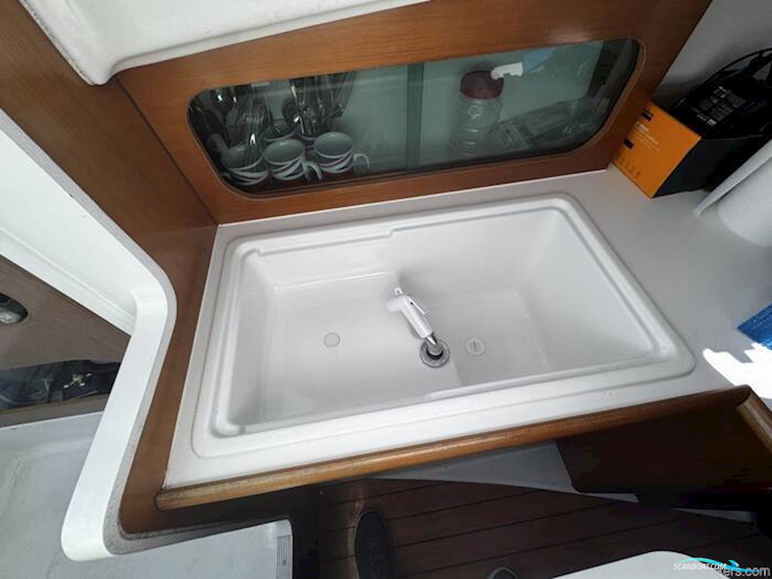 Beneteau Antares 710