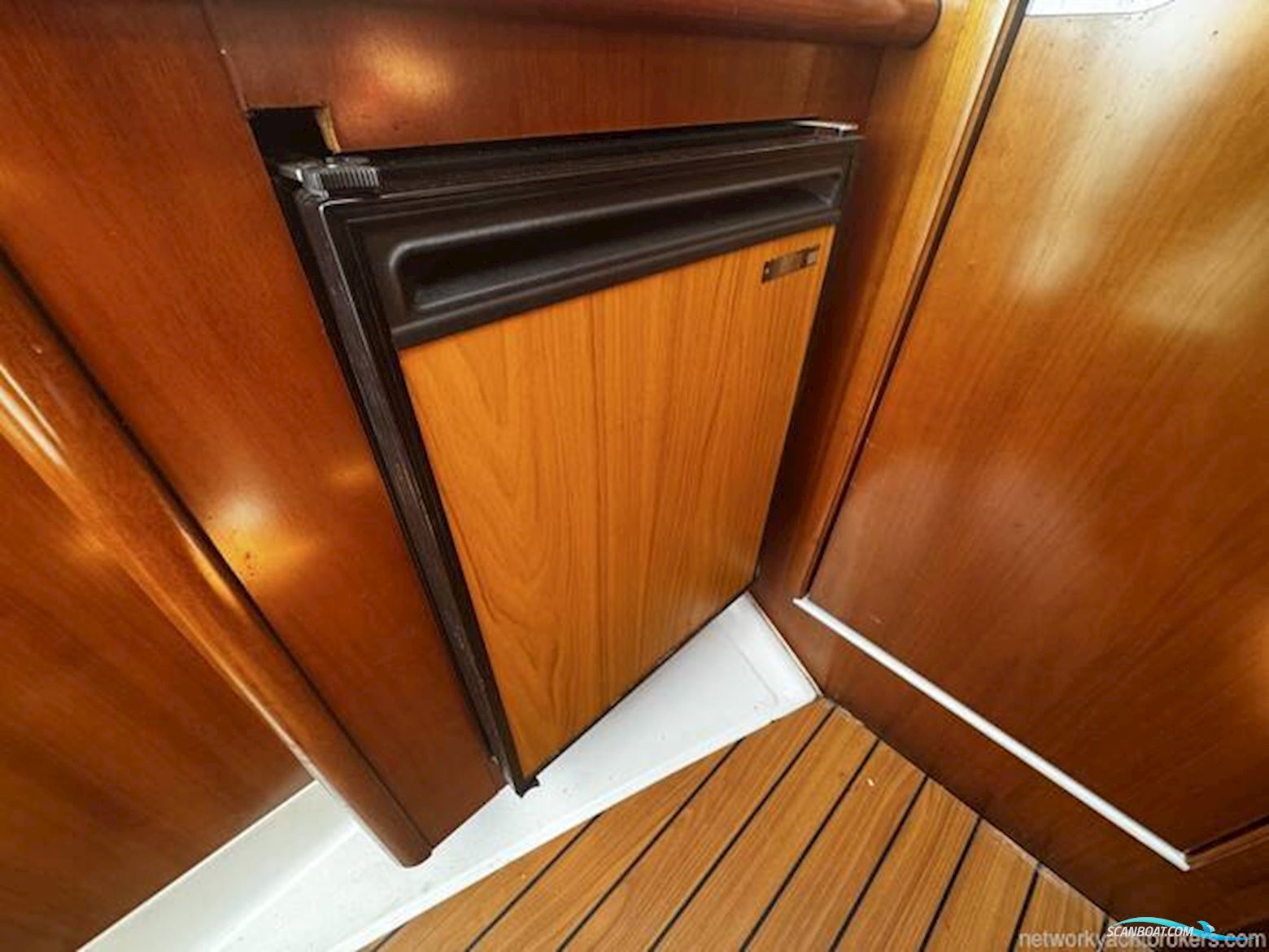 Beneteau Antares 710