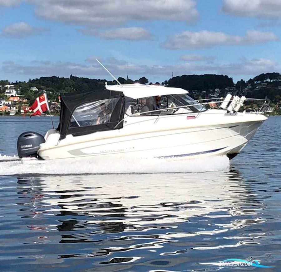 Beneteau Antares 780
