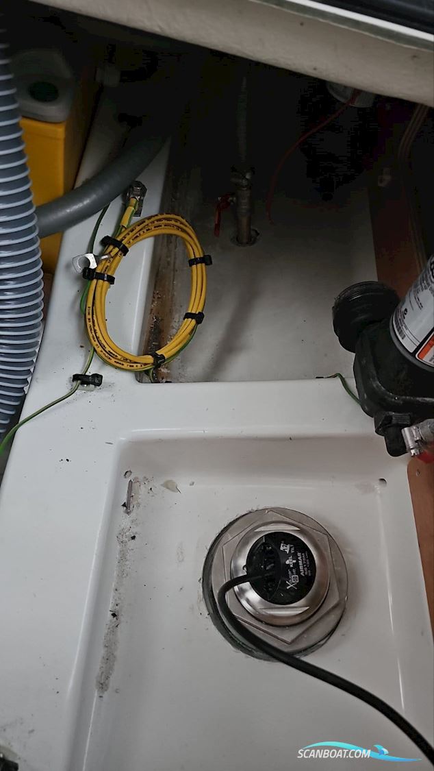 Beneteau Antares 780