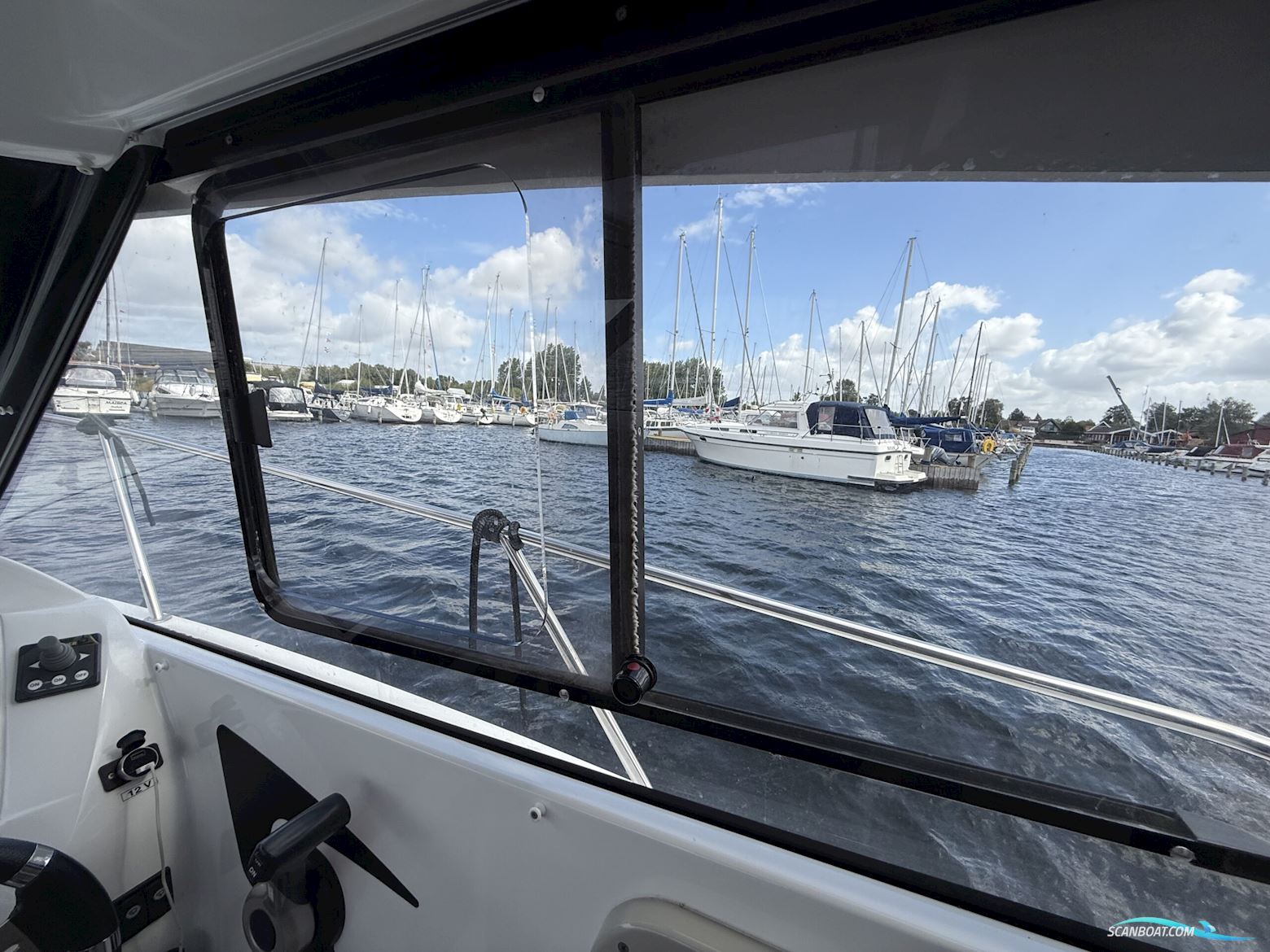 Beneteau Antares 780