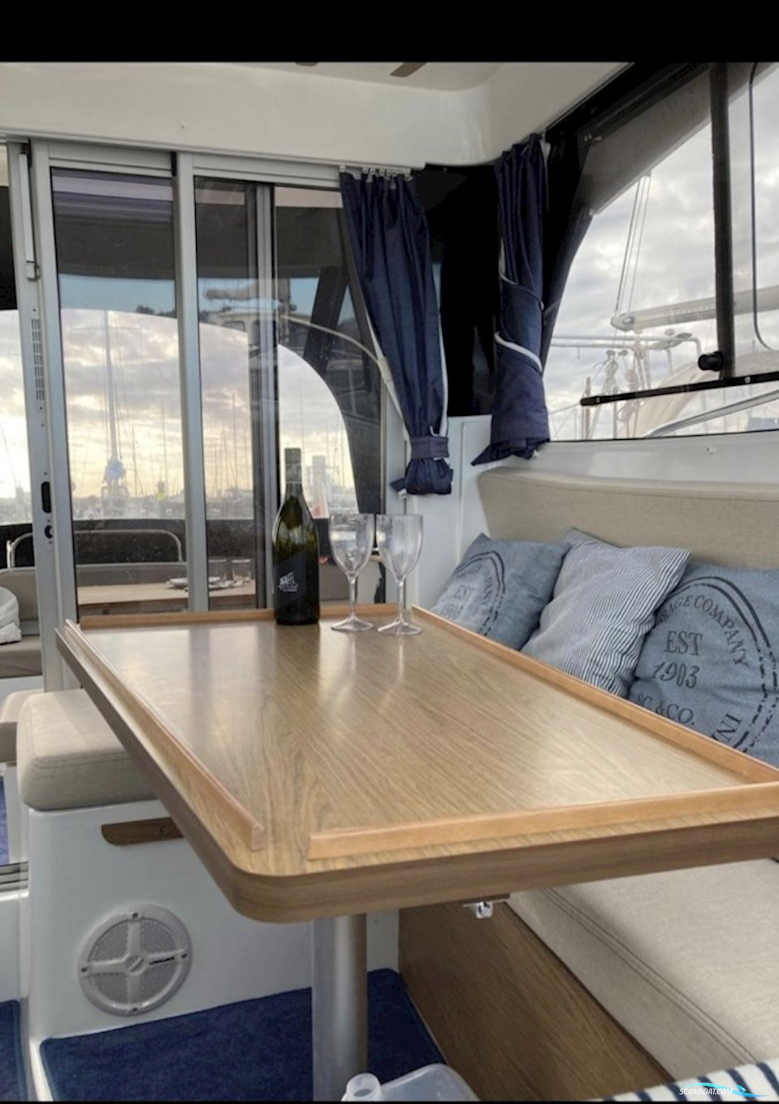 Beneteau Antares 780