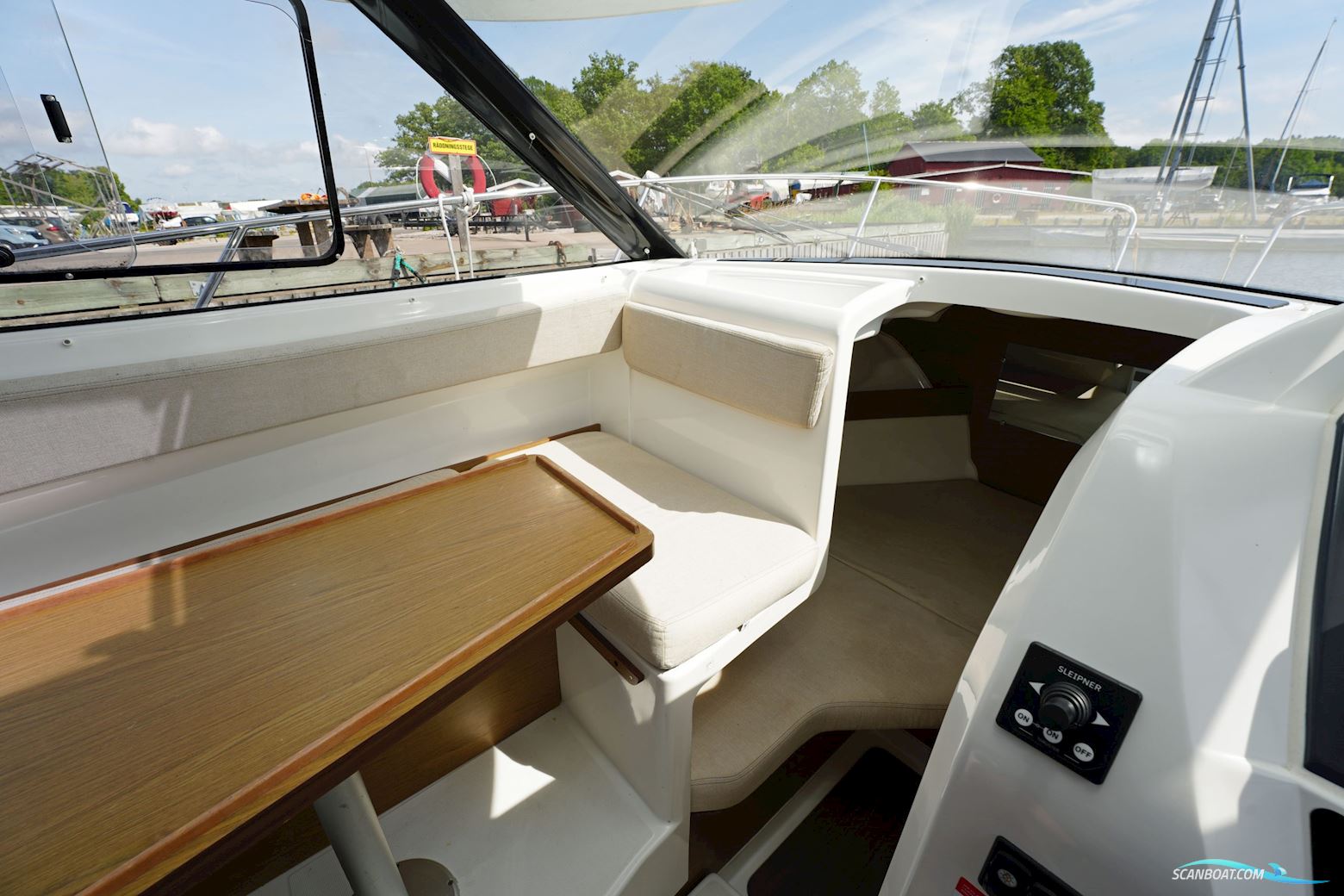 Beneteau Antares 780