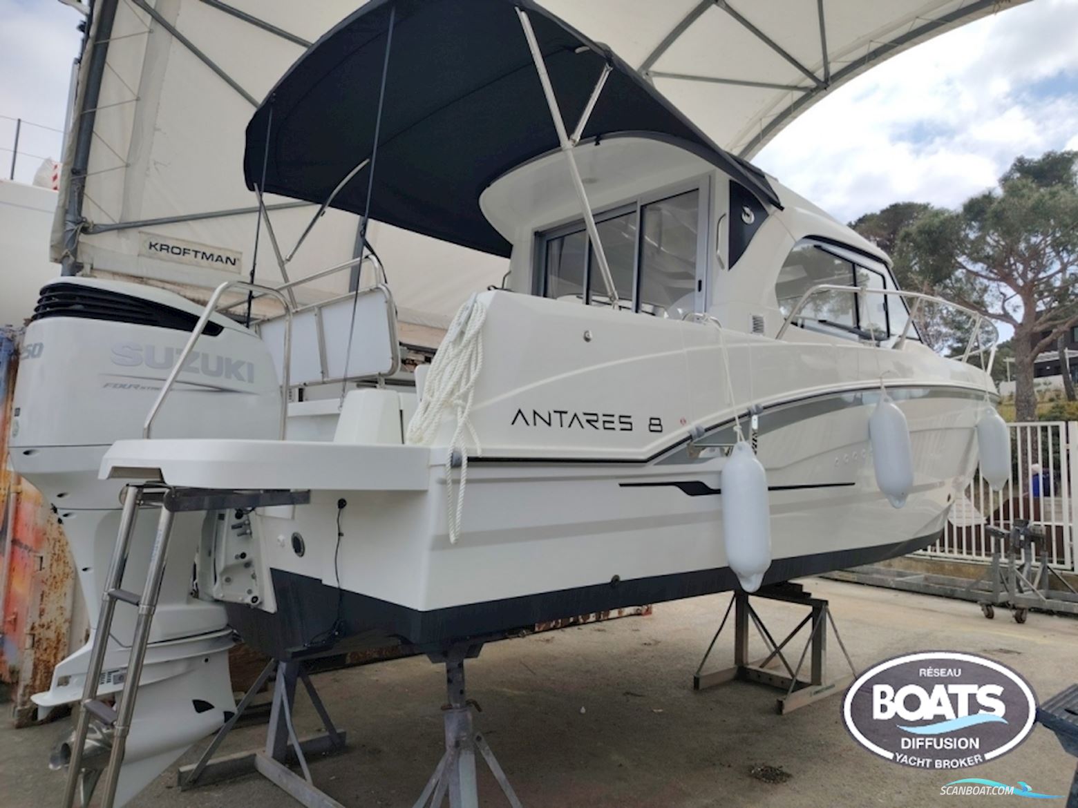 Beneteau Antares 8 OB Motorboot 2023, Frankreich