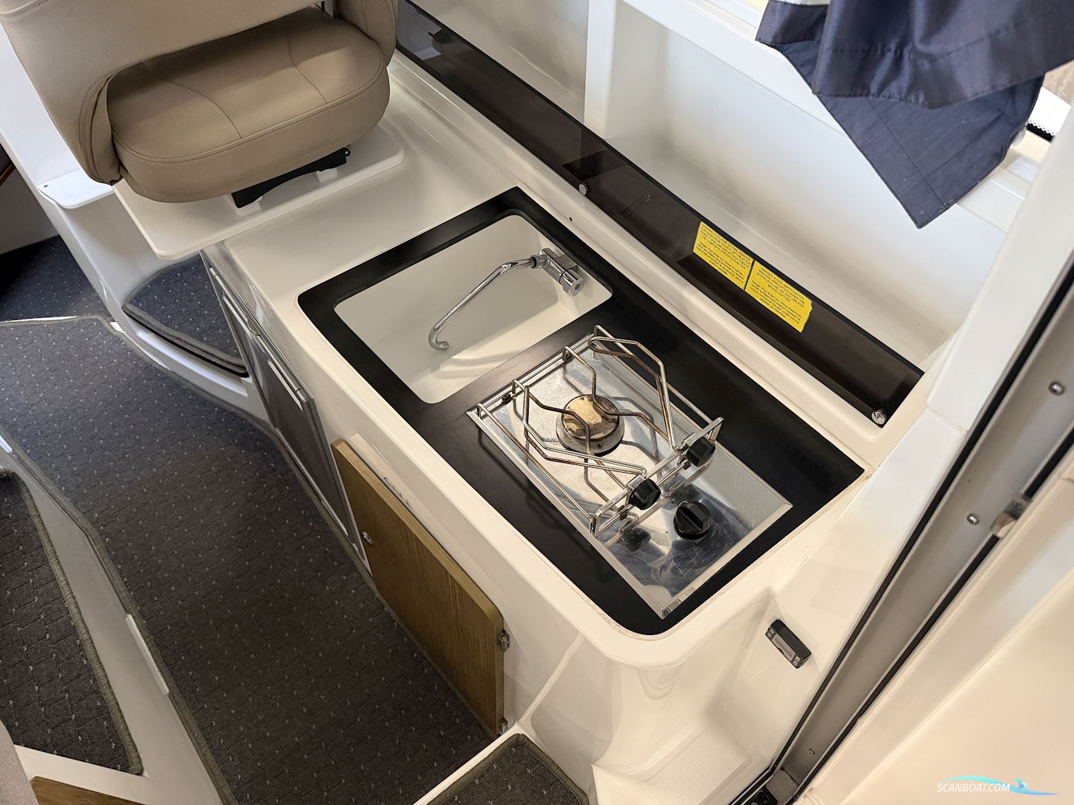 Beneteau Antares 8