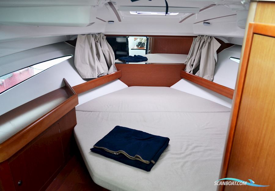 Beneteau Antares 8.80 2012 – Suzuki 300 hk, bogpropeller, välutrustad !