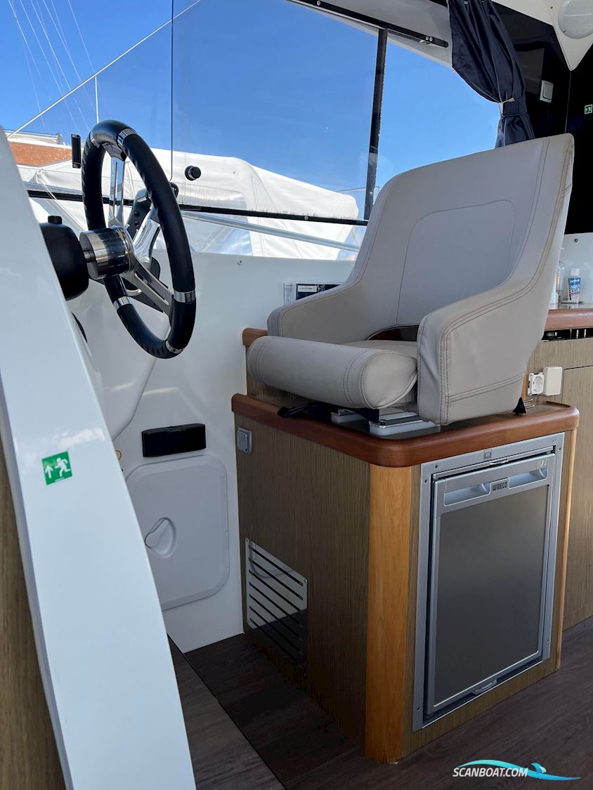 Beneteau Antares 8.80