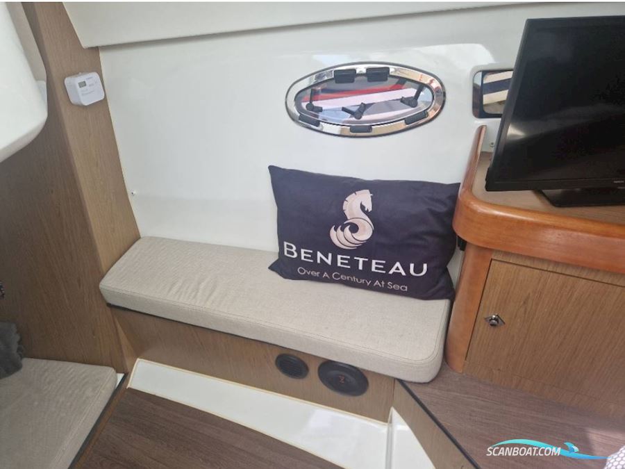 Beneteau Antares 8.80