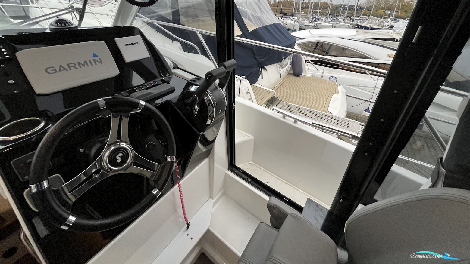 Beneteau Antares 9 