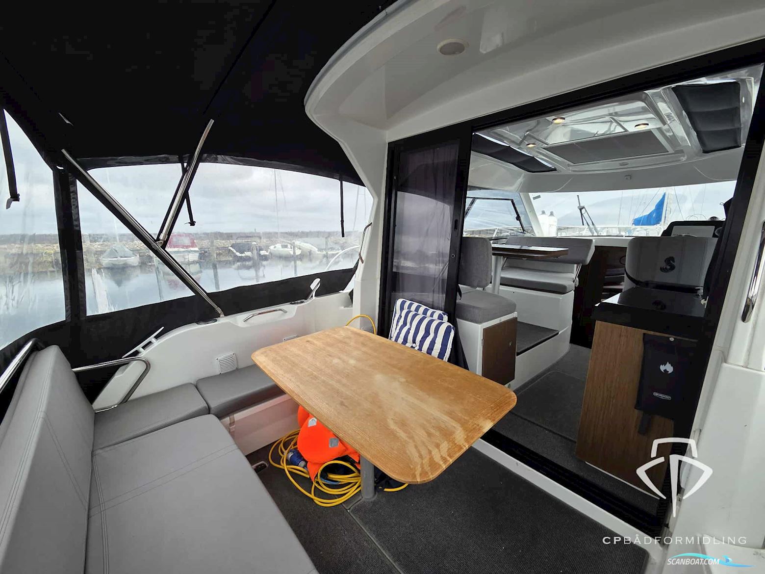 Beneteau Antares 9